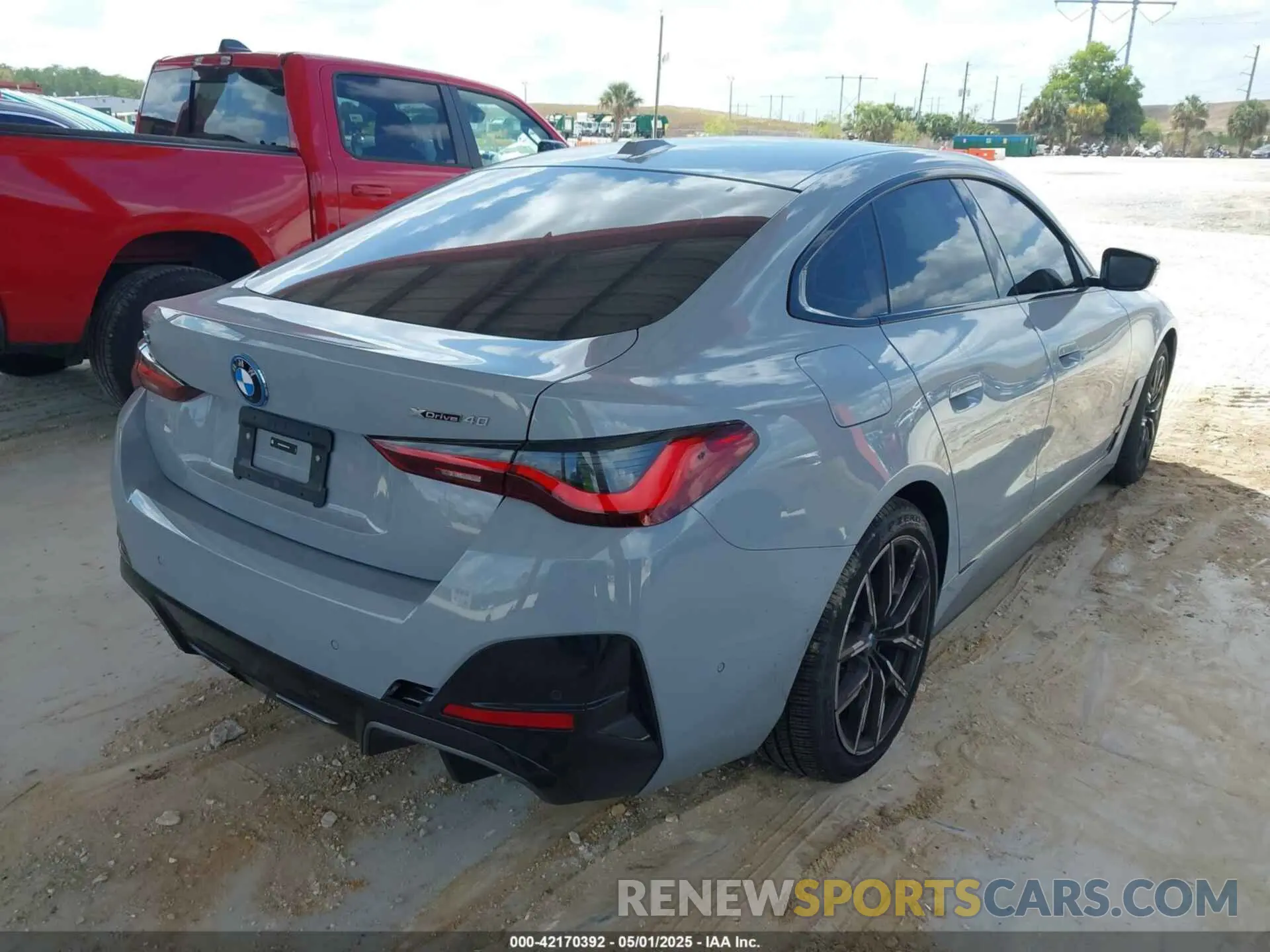 4 fotografías del automóvil dañado WBY43HD02SFU51432 BMW I4 2025