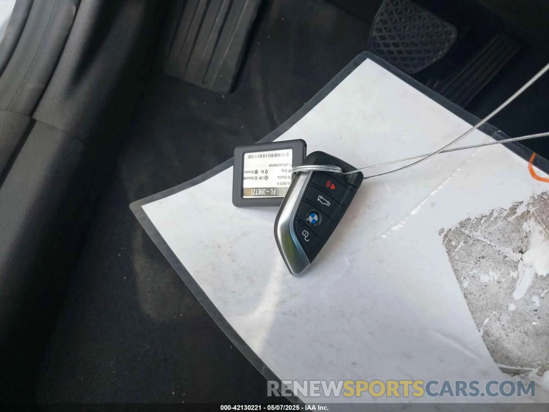 11 fotografías del automóvil dañado WBY43HD04SFT92948 BMW I4 2025
