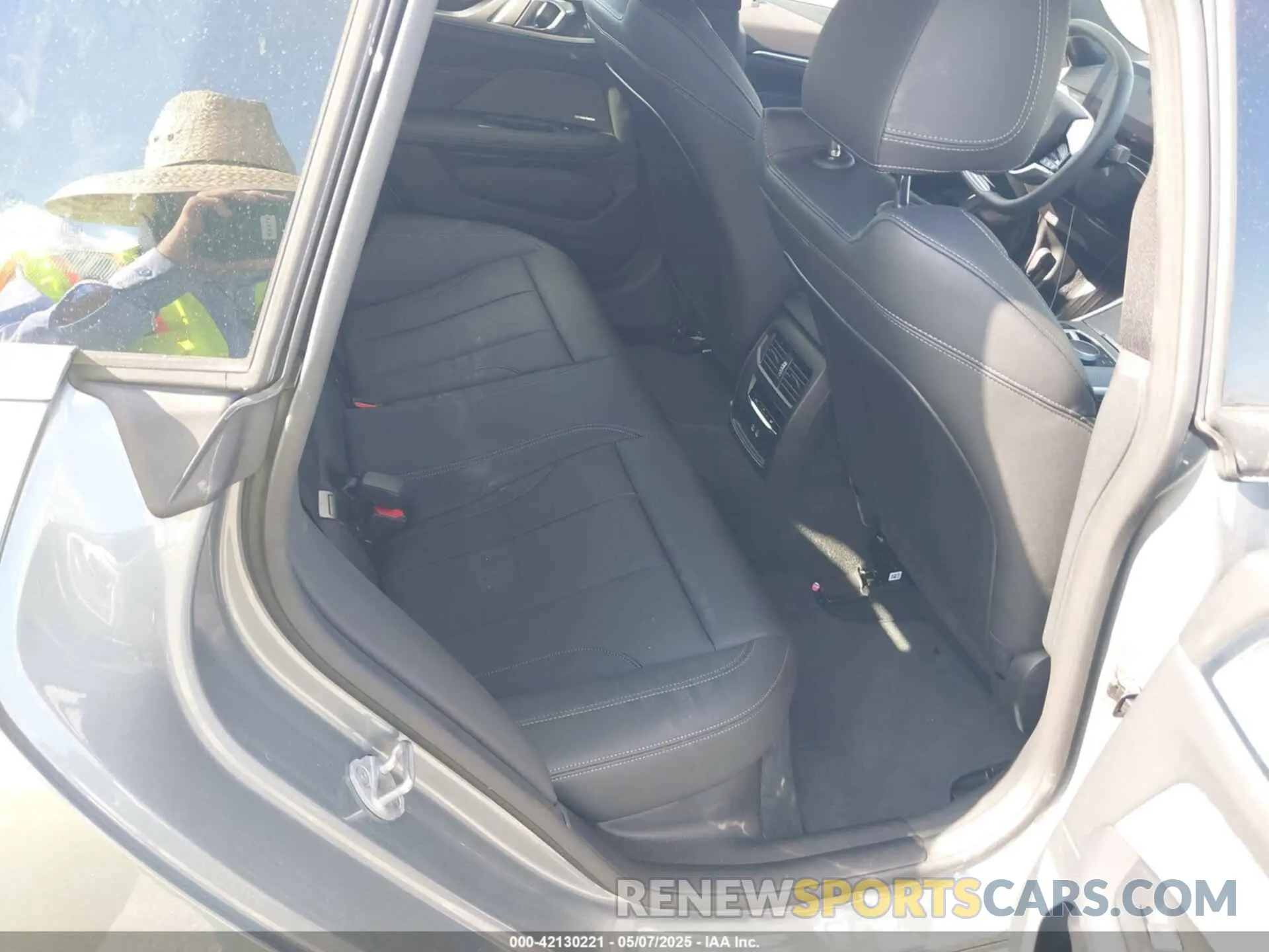 8 fotografías del automóvil dañado WBY43HD04SFT92948 BMW I4 2025