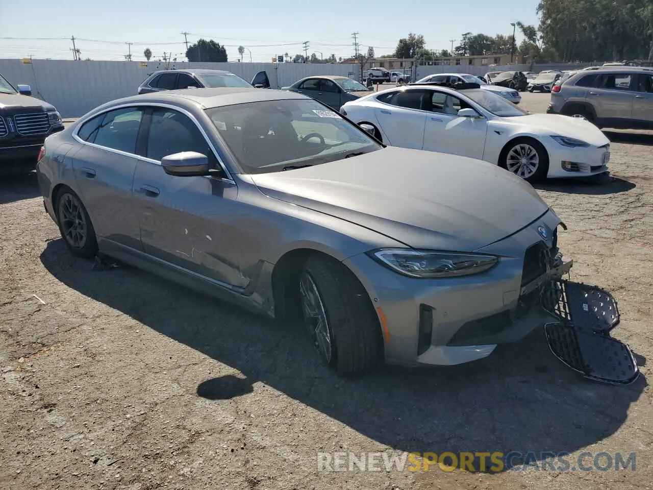 4 fotografías del automóvil dañado WBY43AW0XPFP52543 BMW I4 EDRIVE 2023