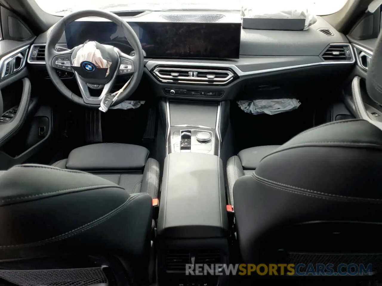 8 fotografías del automóvil dañado WBY43AW04RFT15284 BMW I4 EDRIVE 2024