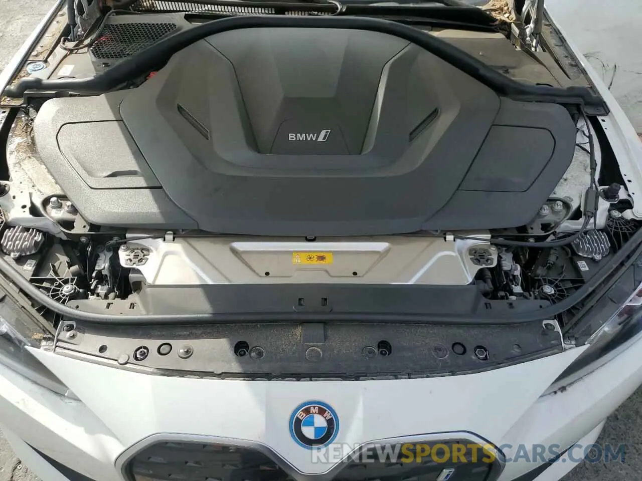 11 fotografías del automóvil dañado WBY43AW05RFT14046 BMW I4 EDRIVE 2024