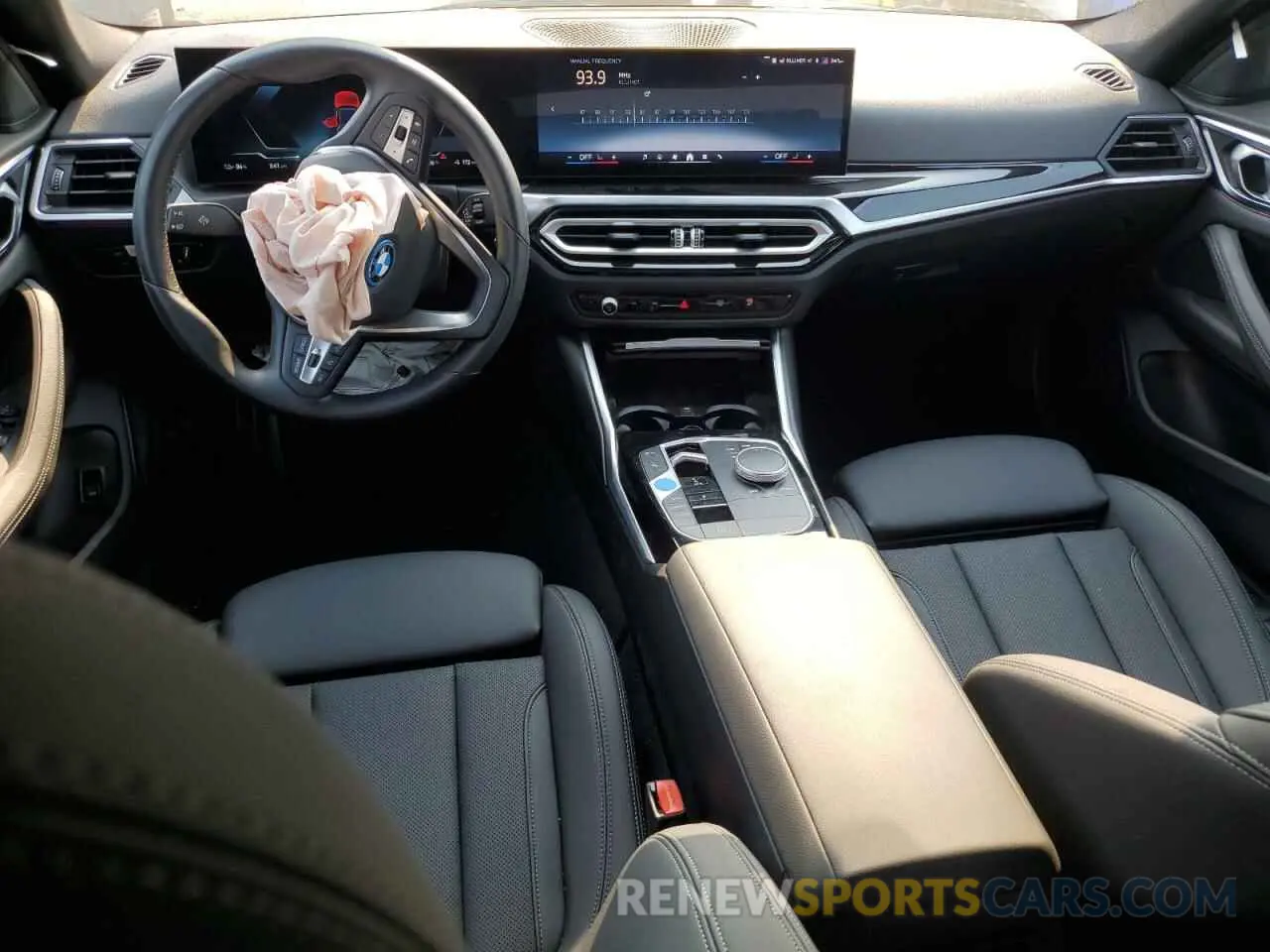 8 fotografías del automóvil dañado WBY43AW09RFS90527 BMW I4 EDRIVE 2024