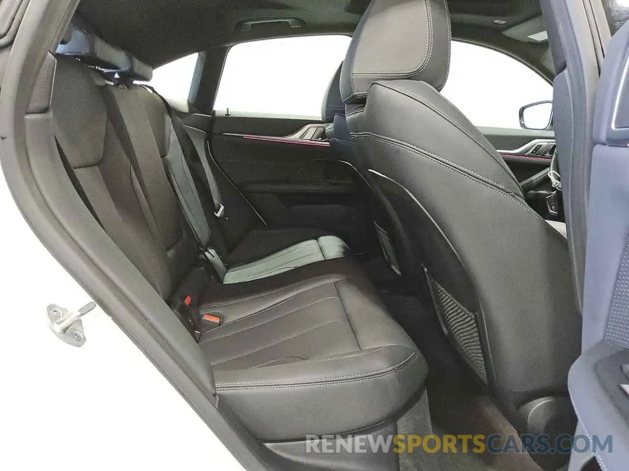 10 fotografías del automóvil dañado WBY73AW04RFT37296 BMW I4 EDRIVE 2024