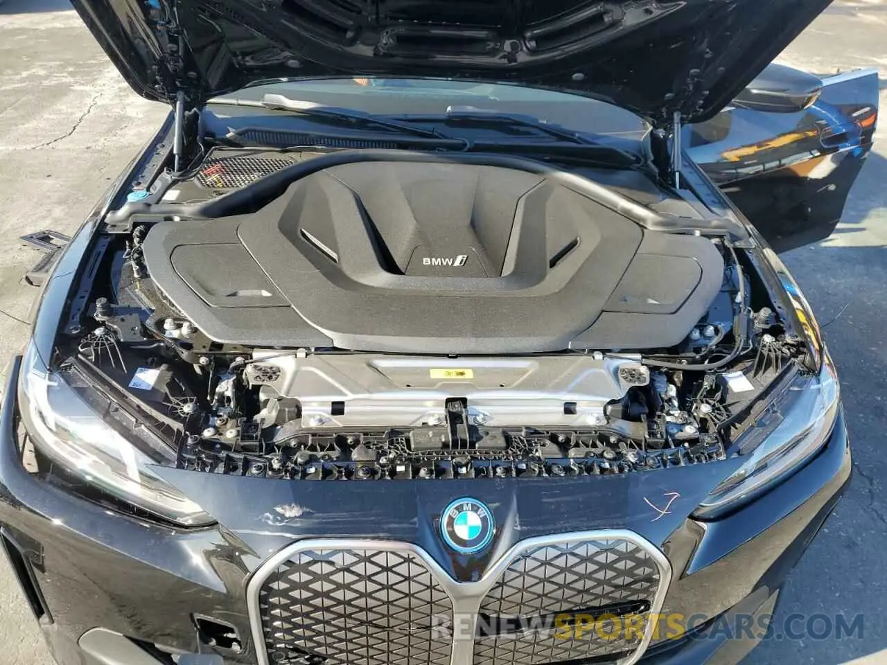 13 fotografías del automóvil dañado WBY23HD08SFU43519 BMW I4 EDRIVE 2025