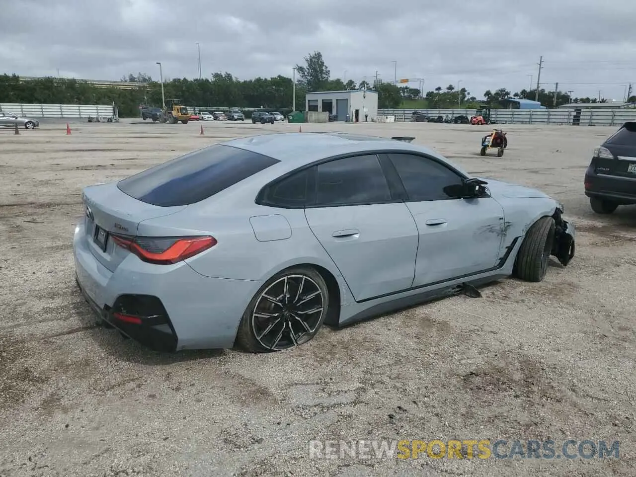 3 fotografías del automóvil dañado WBY33AW06NFM50076 BMW I4 M50 2022
