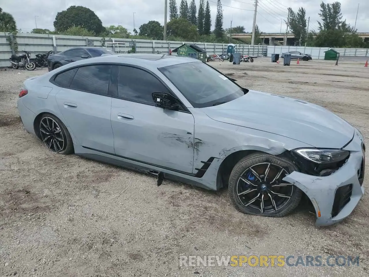 4 fotografías del automóvil dañado WBY33AW06NFM50076 BMW I4 M50 2022