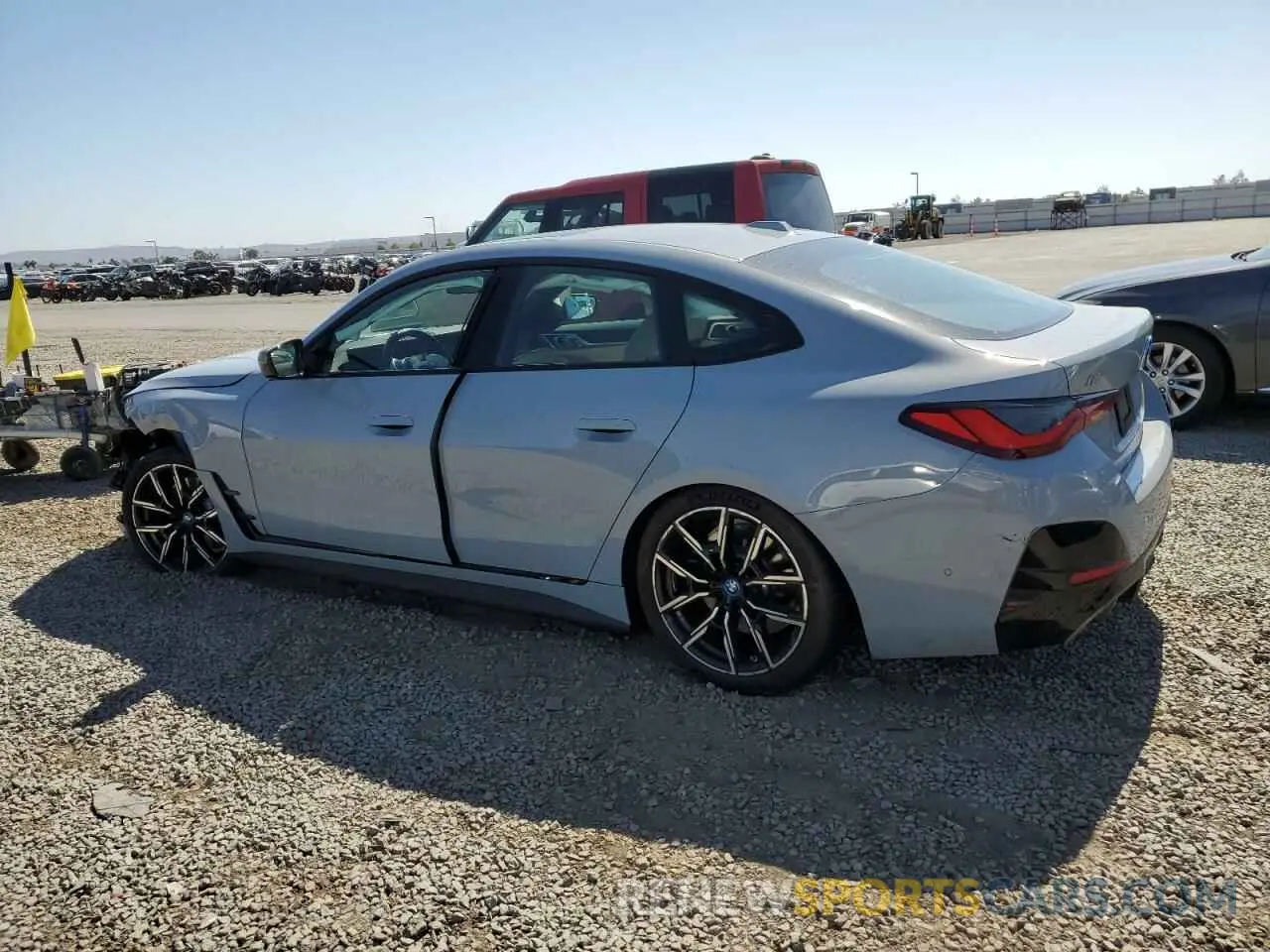 2 fotografías del automóvil dañado WBY33AW09PFR22046 BMW I4 M50 2023