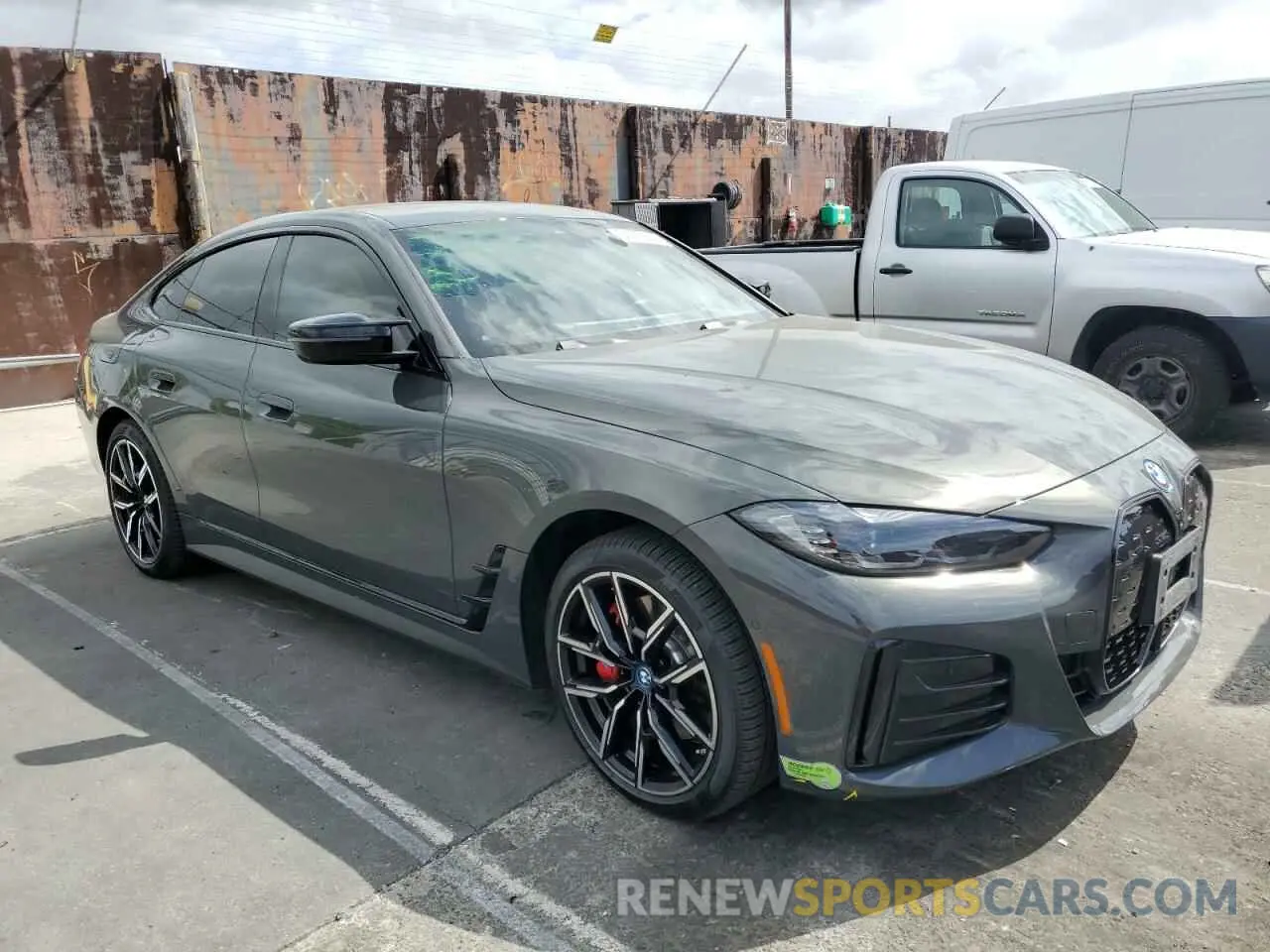 4 fotografías del automóvil dañado WBY33AW0XPFN48269 BMW I4 M50 2023