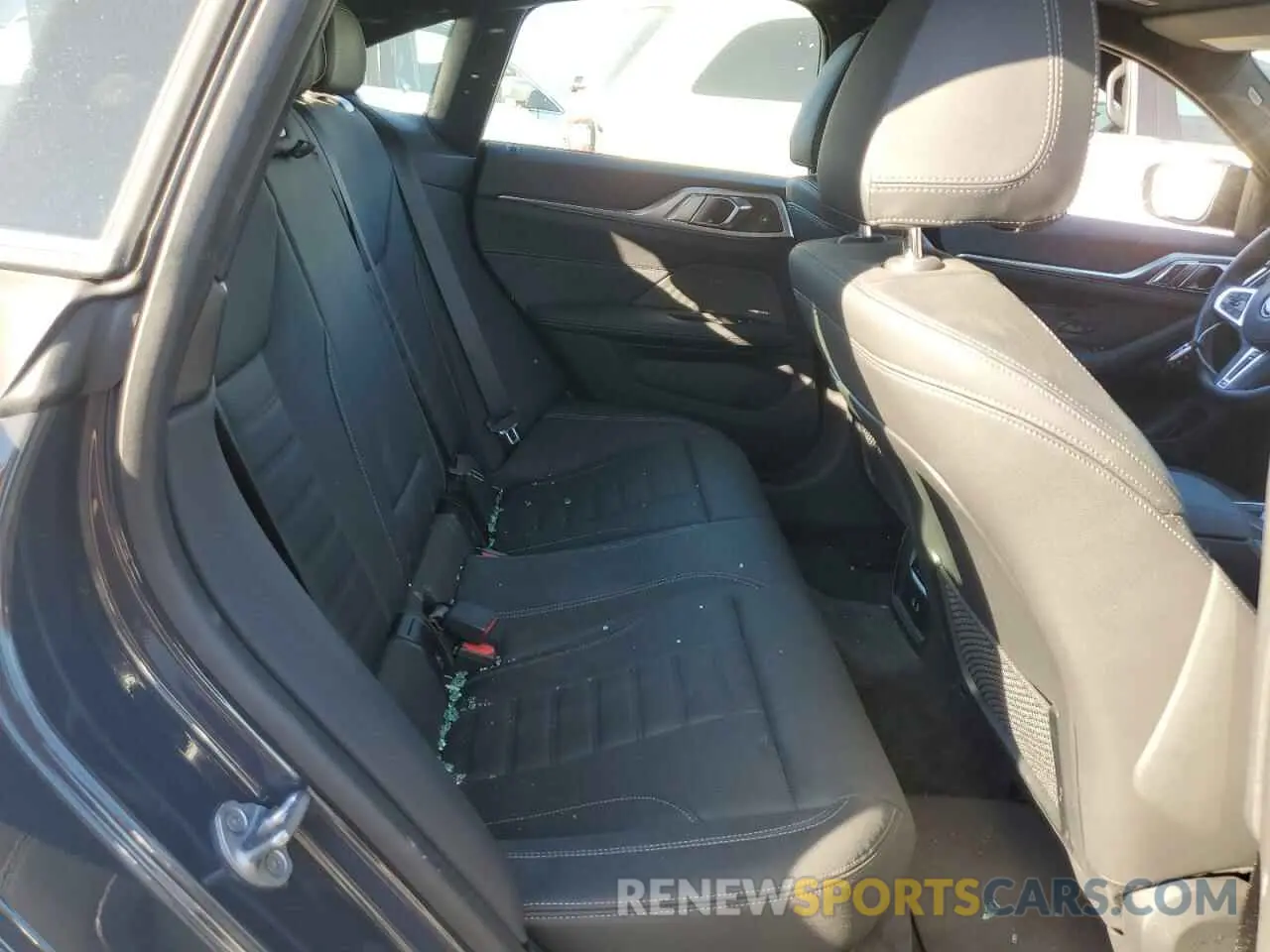 10 fotografías del automóvil dañado WBY33AW0XPFP53896 BMW I4 M50 2023