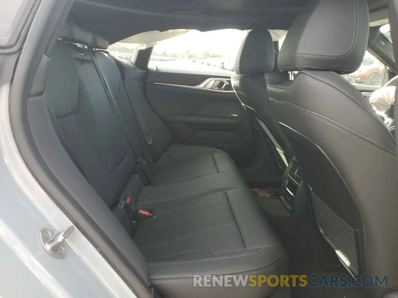 10 fotografías del automóvil dañado WBY33AW00RFT04066 BMW I4 M50 2024