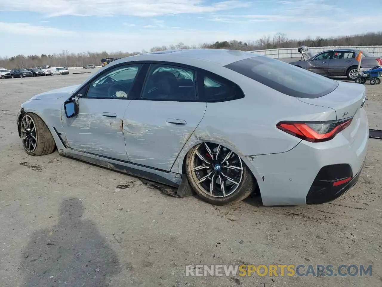 2 fotografías del automóvil dañado WBY33AW00RFT04066 BMW I4 M50 2024