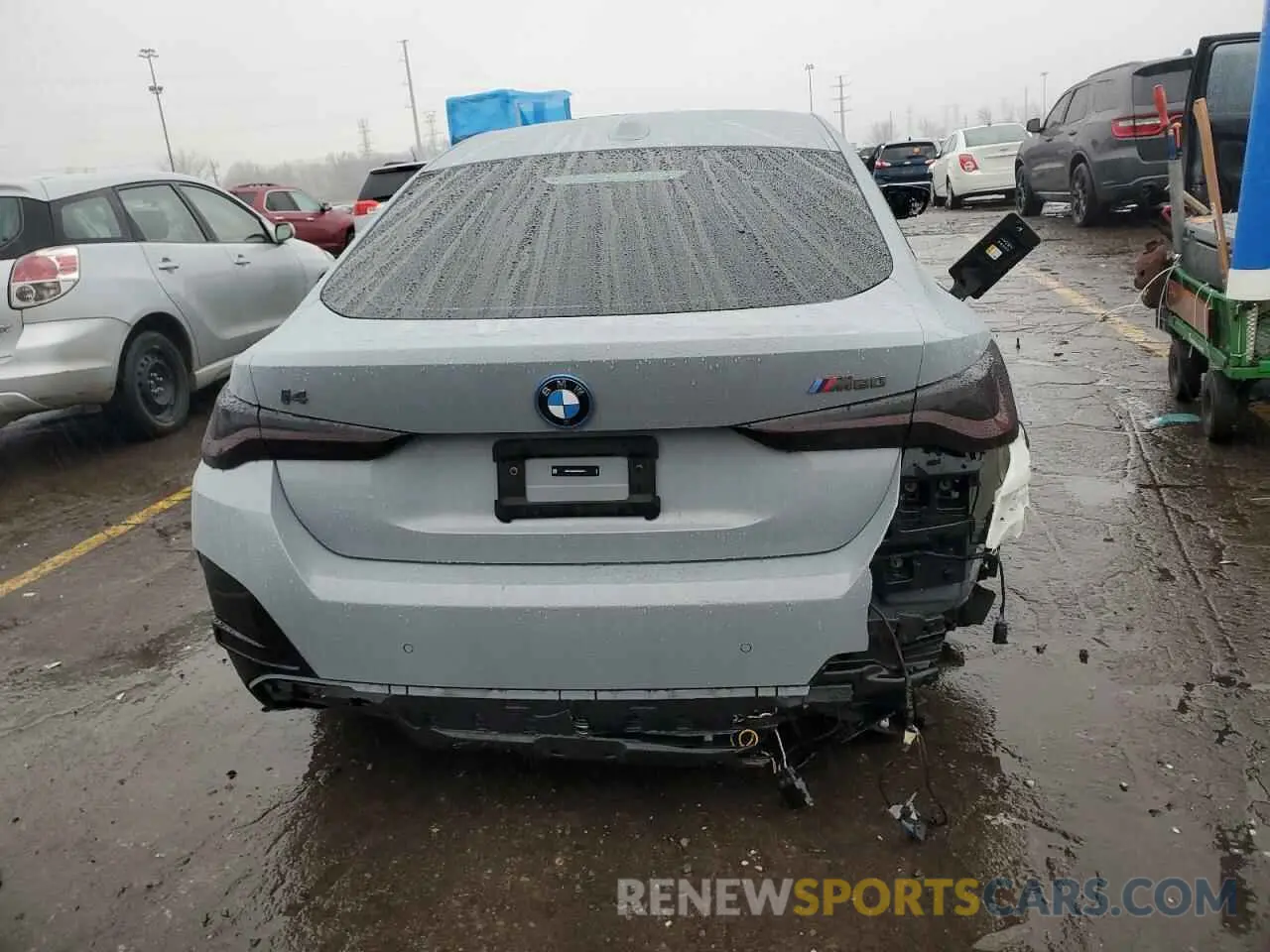 6 fotografías del automóvil dañado WBY33AW02RFR92572 BMW I4 M50 2024