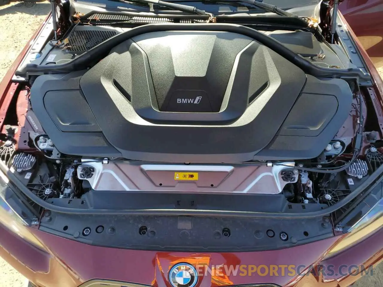 11 fotografías del automóvil dañado WBY33AW02RFT05297 BMW I4 M50 2024