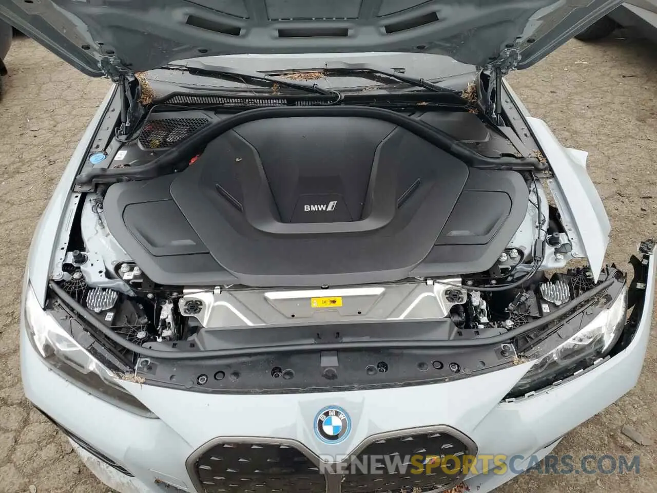 11 fotografías del automóvil dañado WBY33AW04RFR97434 BMW I4 M50 2024