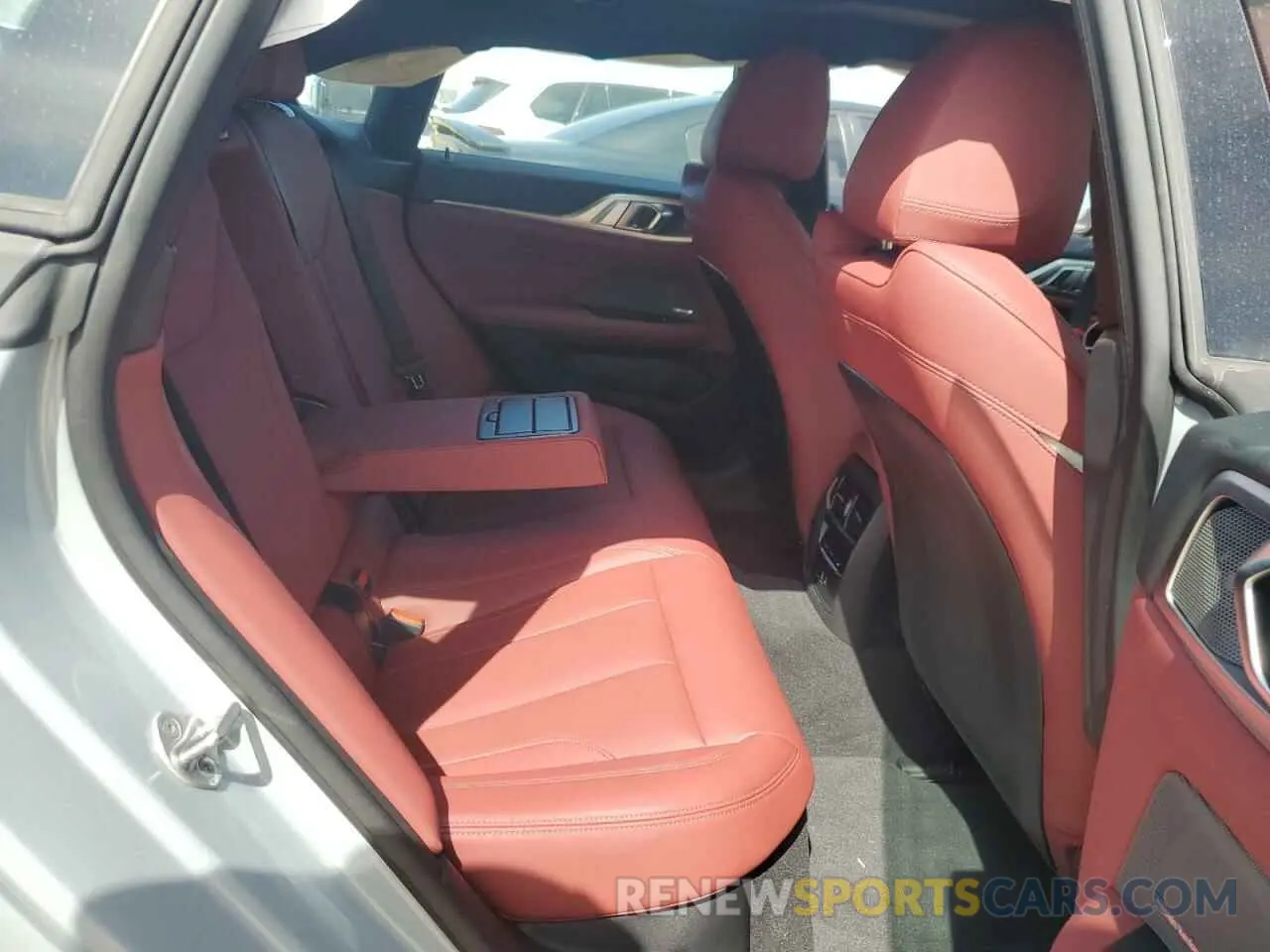 10 fotografías del automóvil dañado WBY33HD08SFU19760 BMW I4 M50 2025