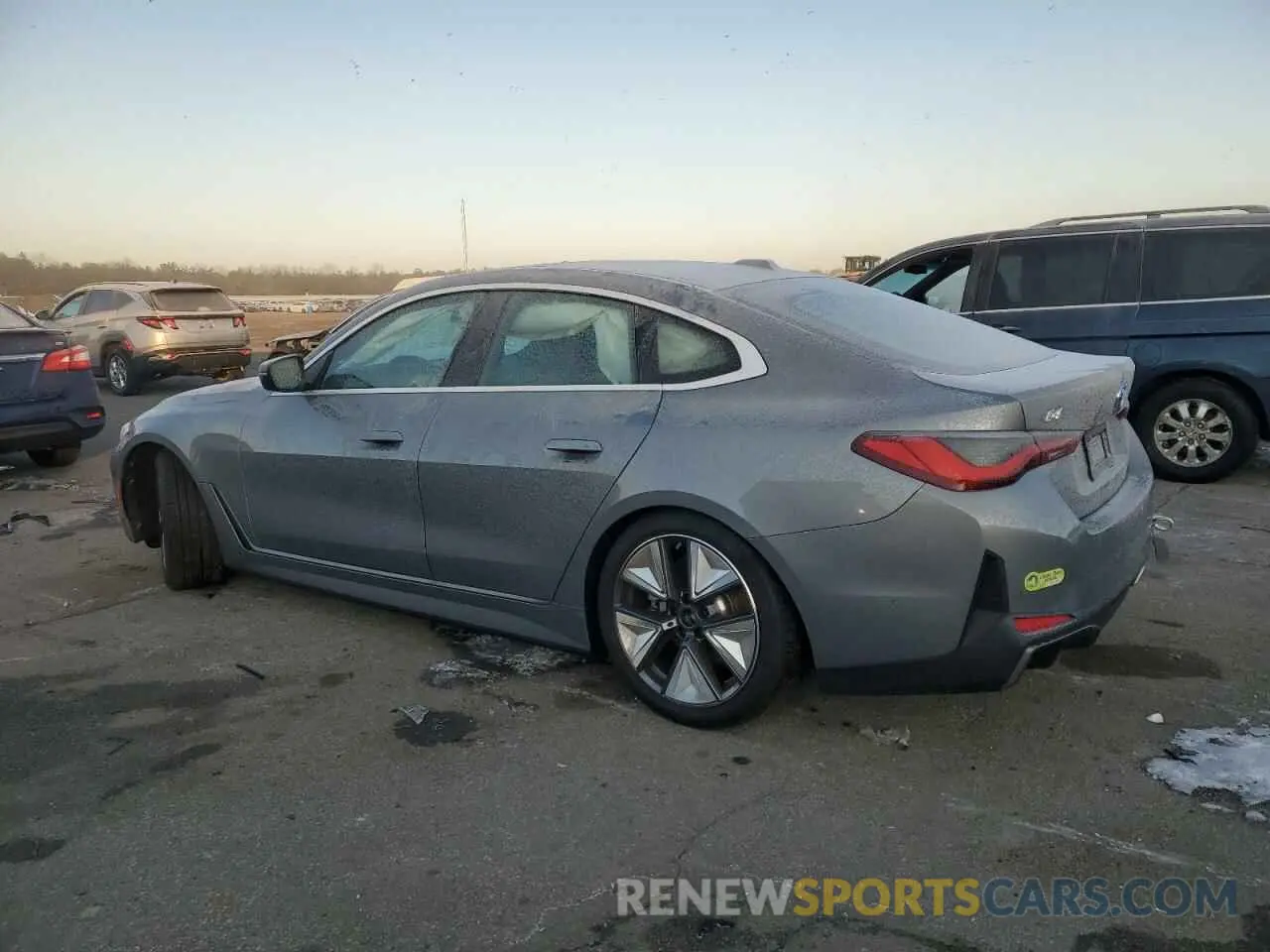 2 fotografías del automóvil dañado WBY83FB05RFS82087 BMW I4 XDRIVE 2024