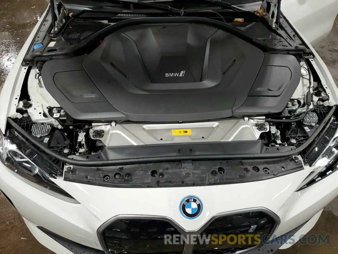 11 fotografías del automóvil dañado WBY83FB06RFT27327 BMW I4 XDRIVE 2024