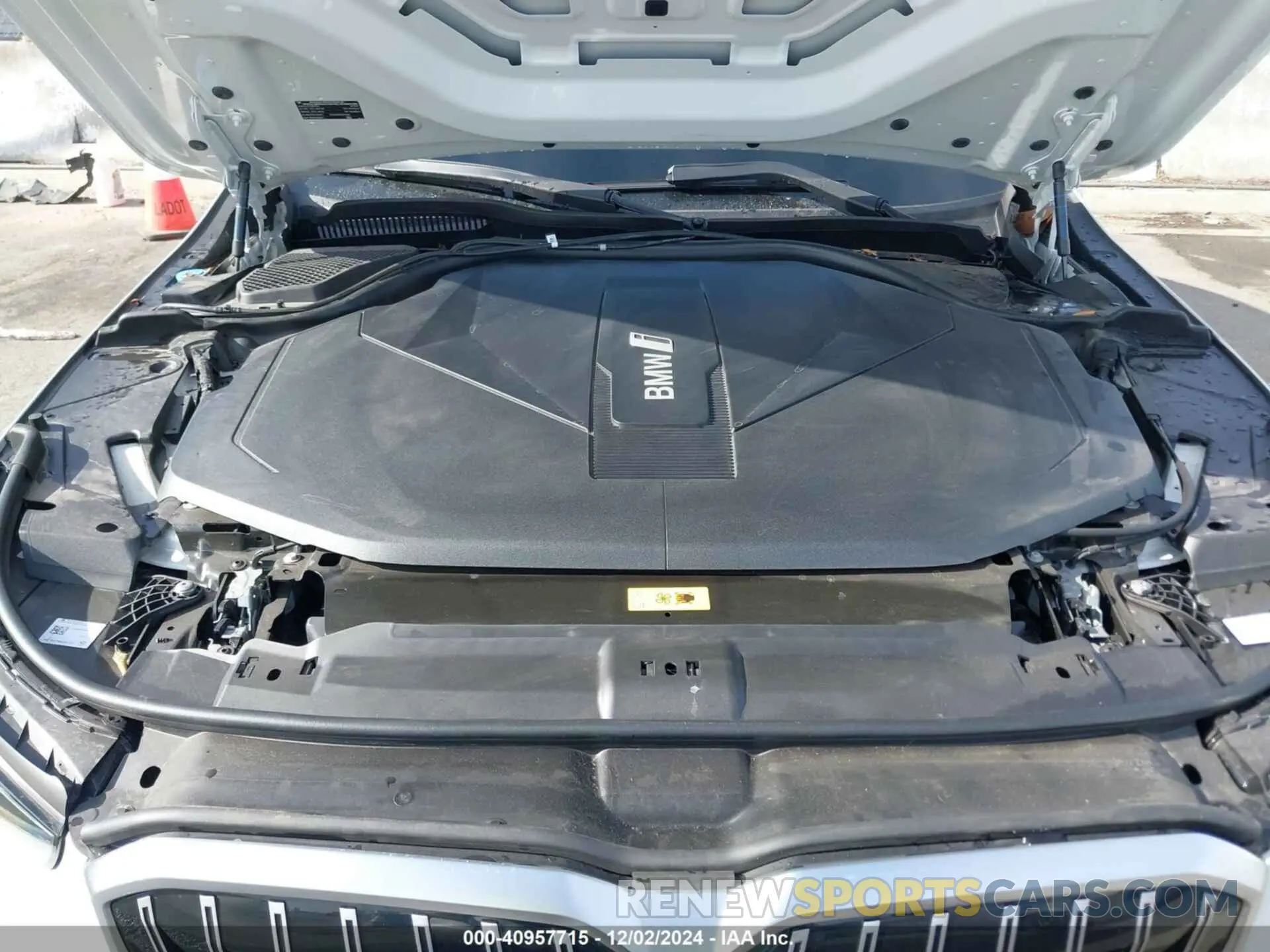 10 fotografías del automóvil dañado WBY33FK01RCP59383 BMW I5 2024