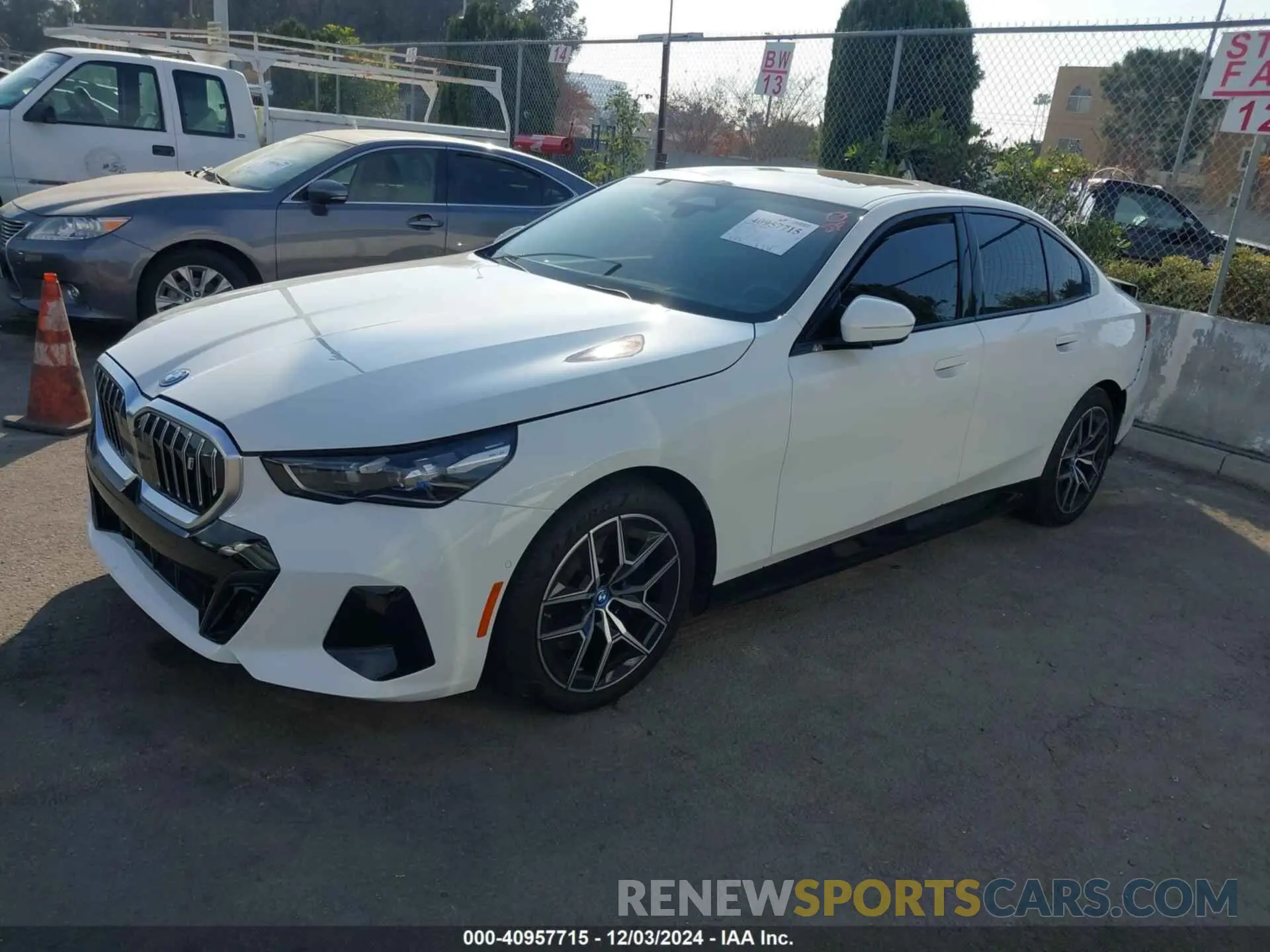 4 fotografías del automóvil dañado WBY33FK01RCP59383 BMW I5 2024