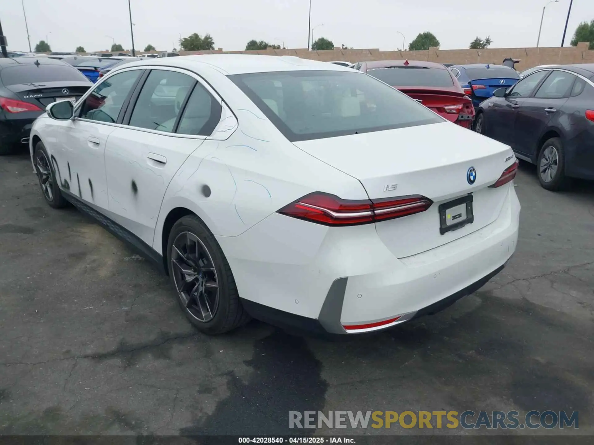 3 fotografías del automóvil dañado WBY33FK03RCR99079 BMW I5 2024