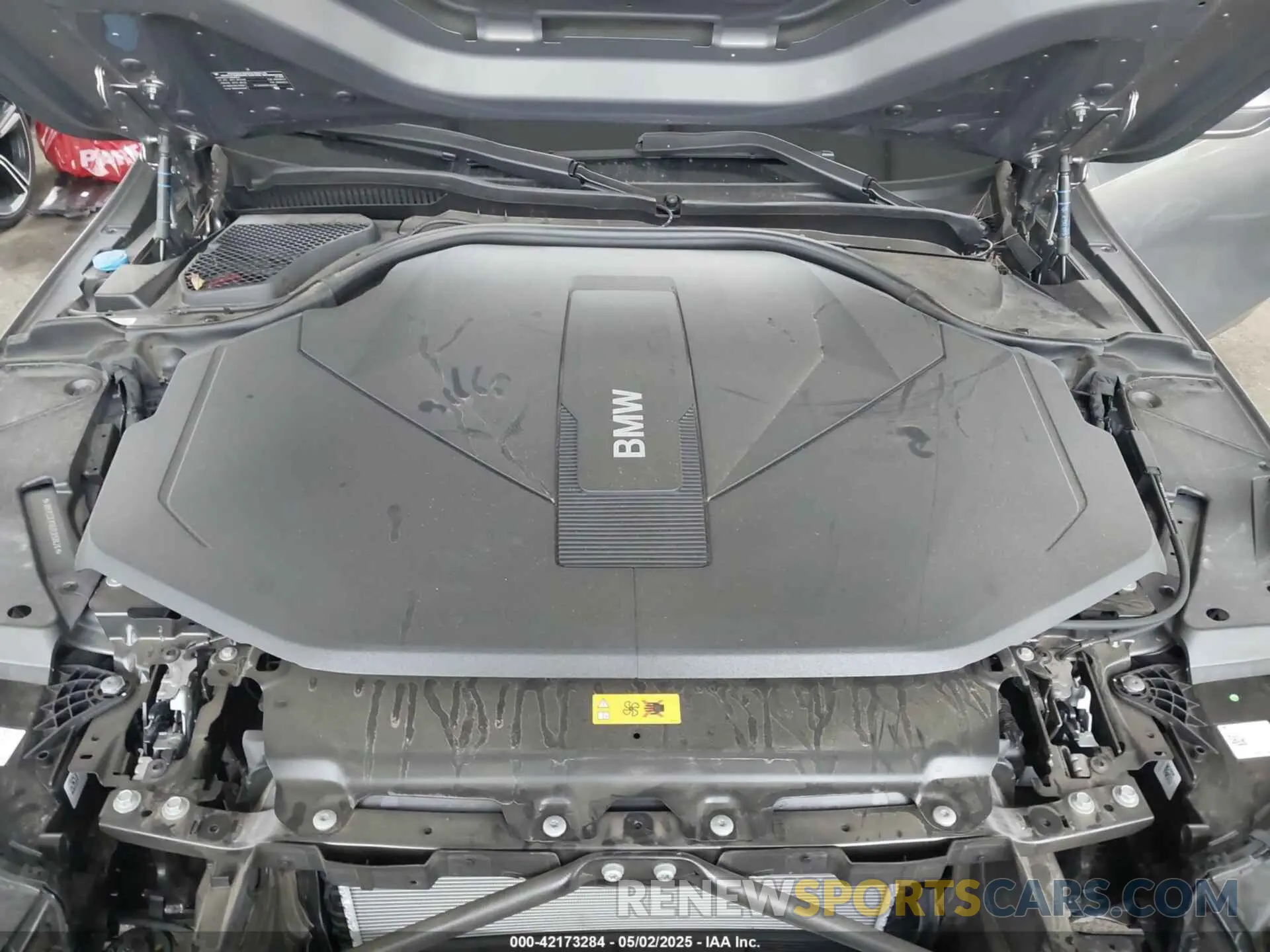 10 fotografías del automóvil dañado WBY33FK06RCR97424 BMW I5 2024