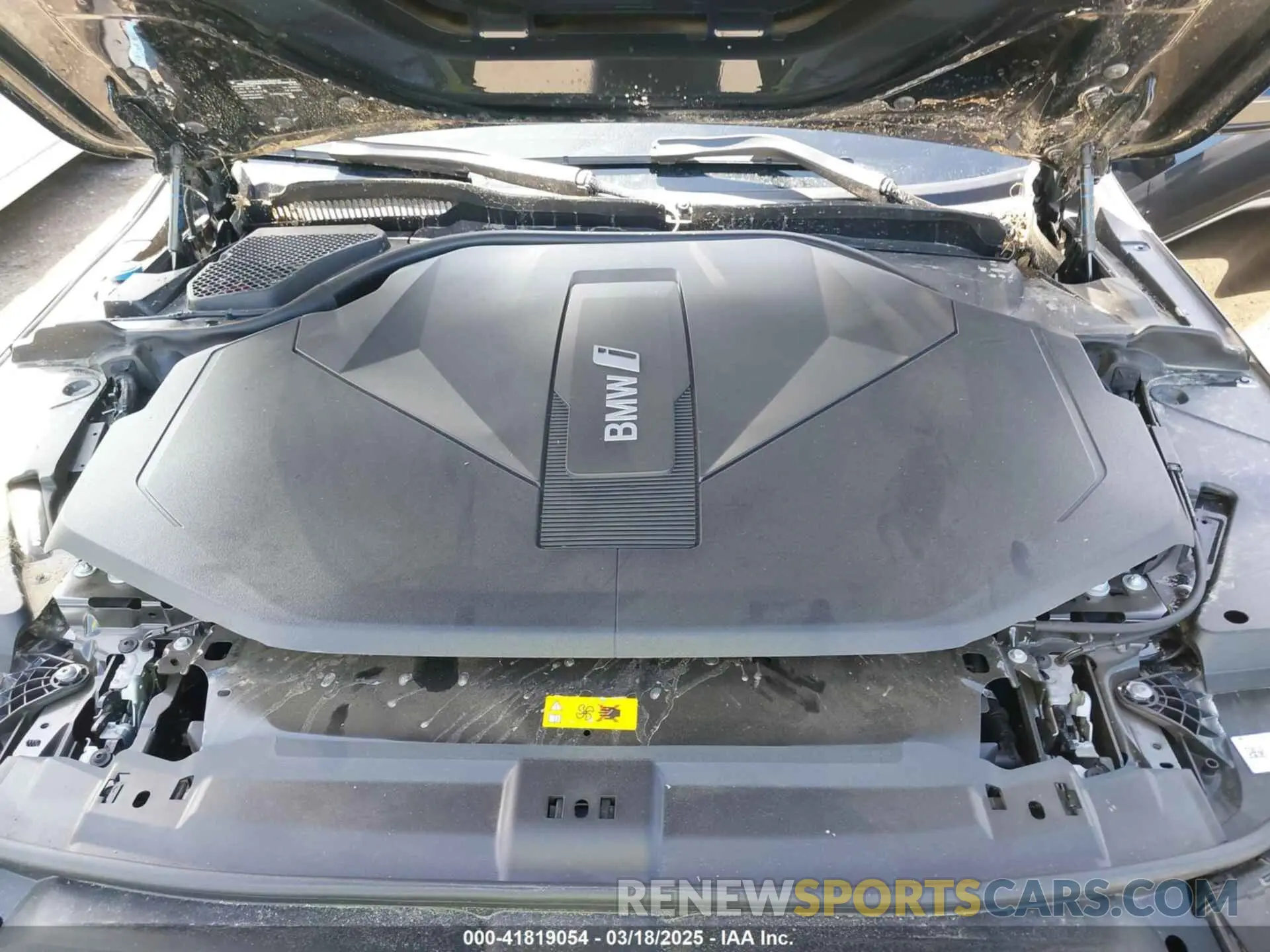 10 fotografías del automóvil dañado WBY33FK07RCR33103 BMW I5 2024