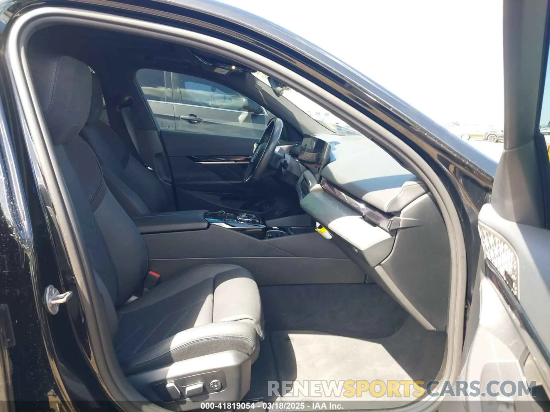 5 fotografías del automóvil dañado WBY33FK07RCR33103 BMW I5 2024
