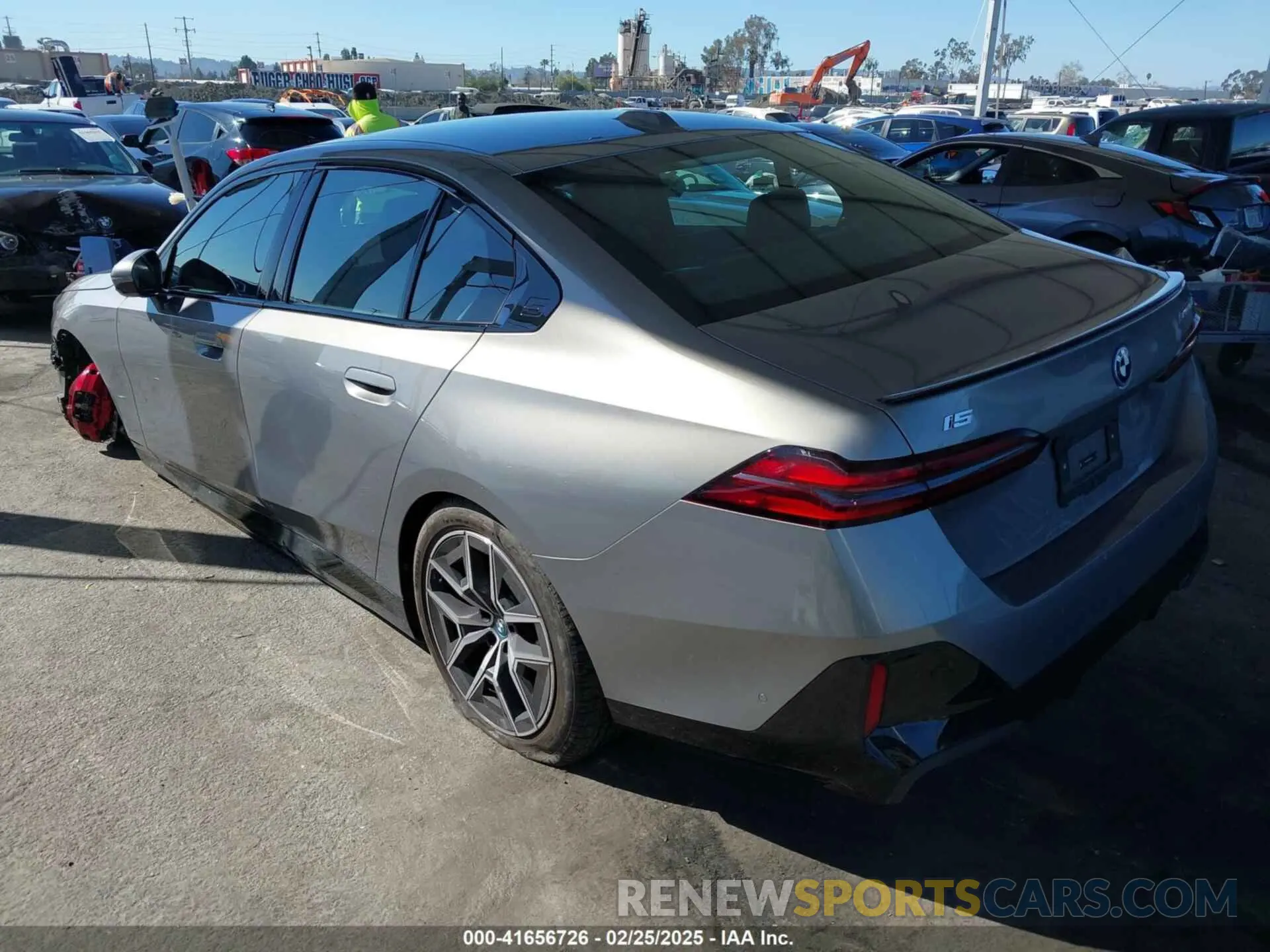 3 fotografías del automóvil dañado WBY33FK07RCS47577 BMW I5 2024
