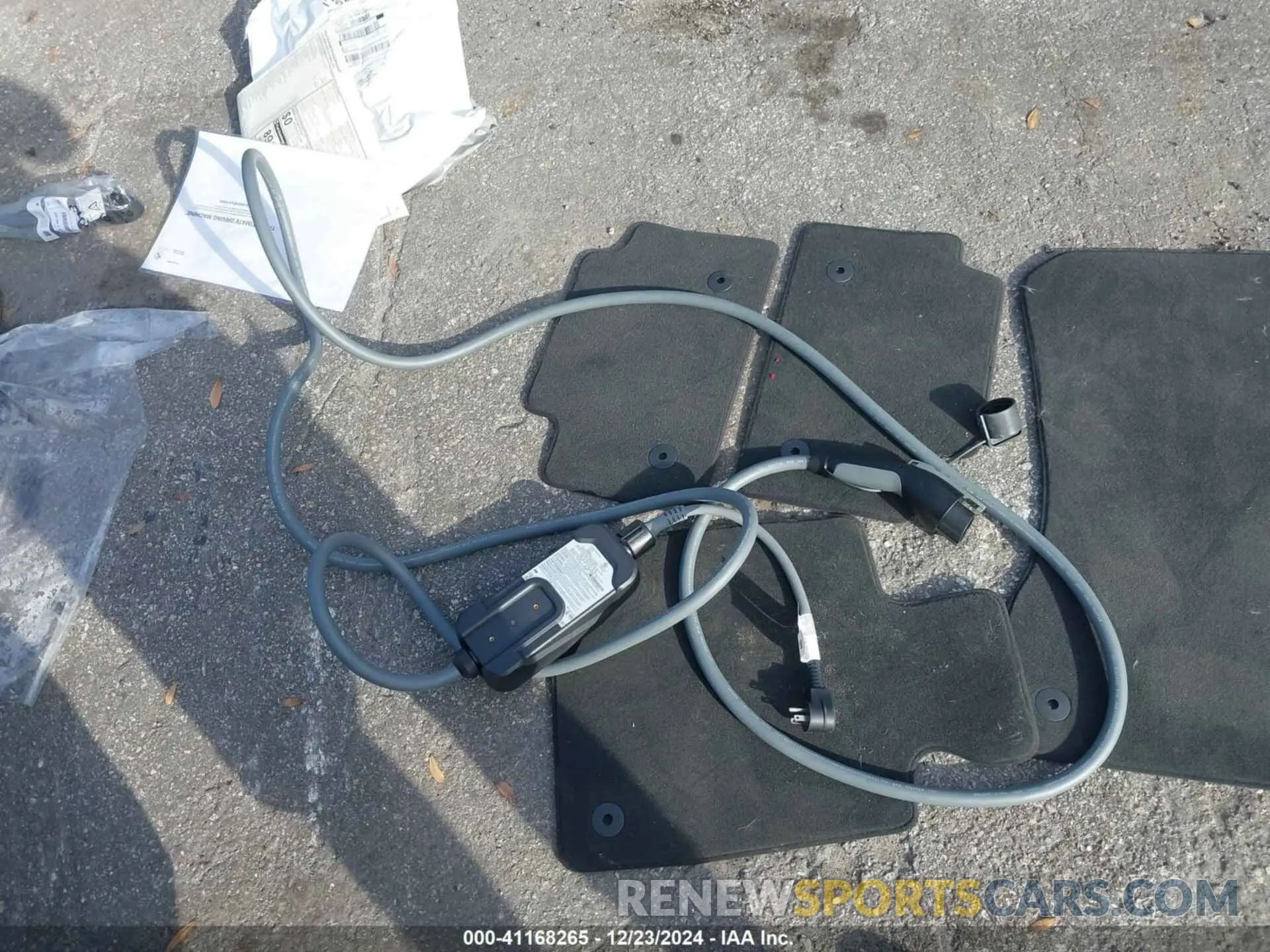 12 fotografías del automóvil dañado WBY43FK01RCR33165 BMW I5 2024