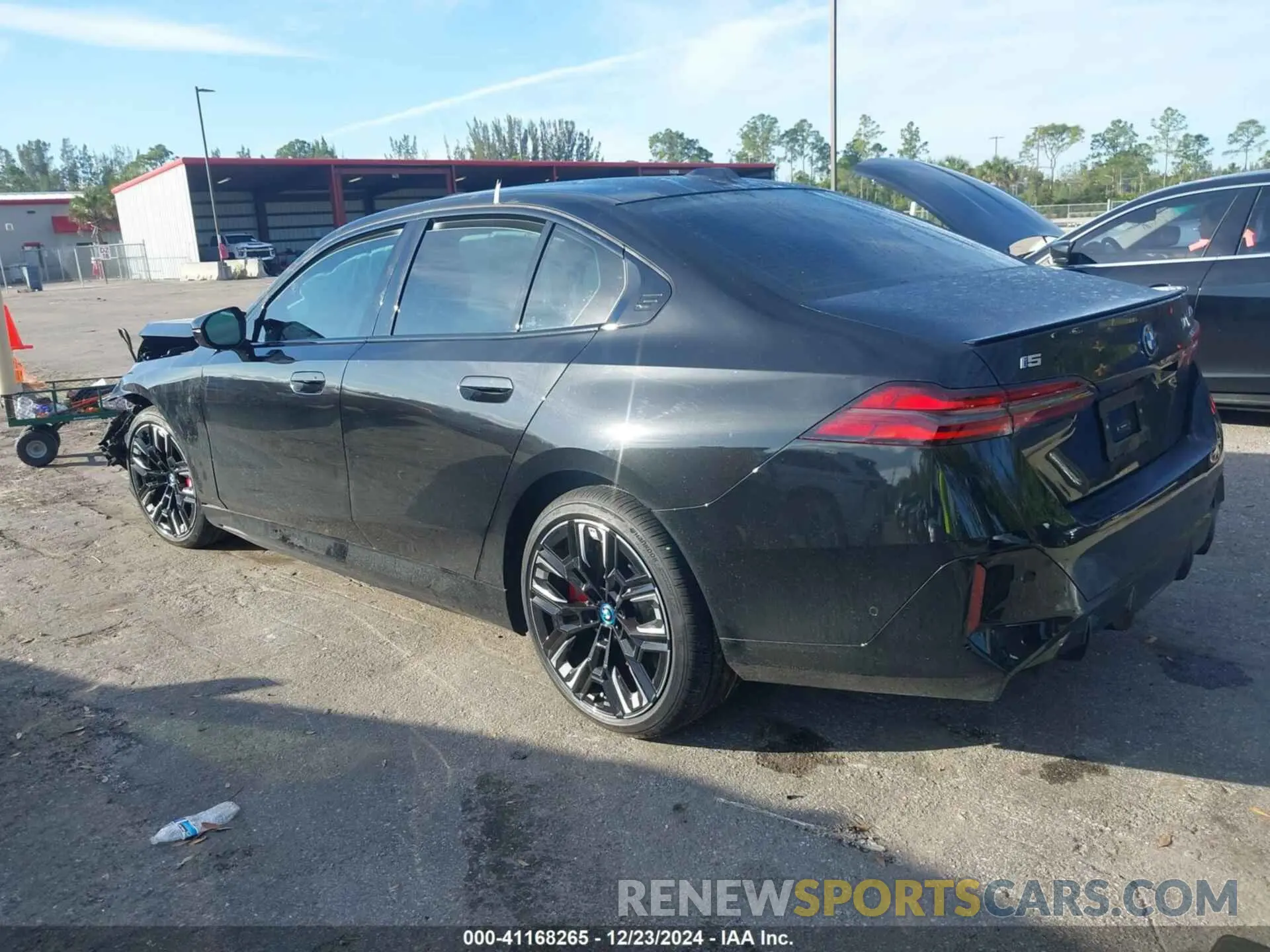 3 fotografías del automóvil dañado WBY43FK01RCR33165 BMW I5 2024
