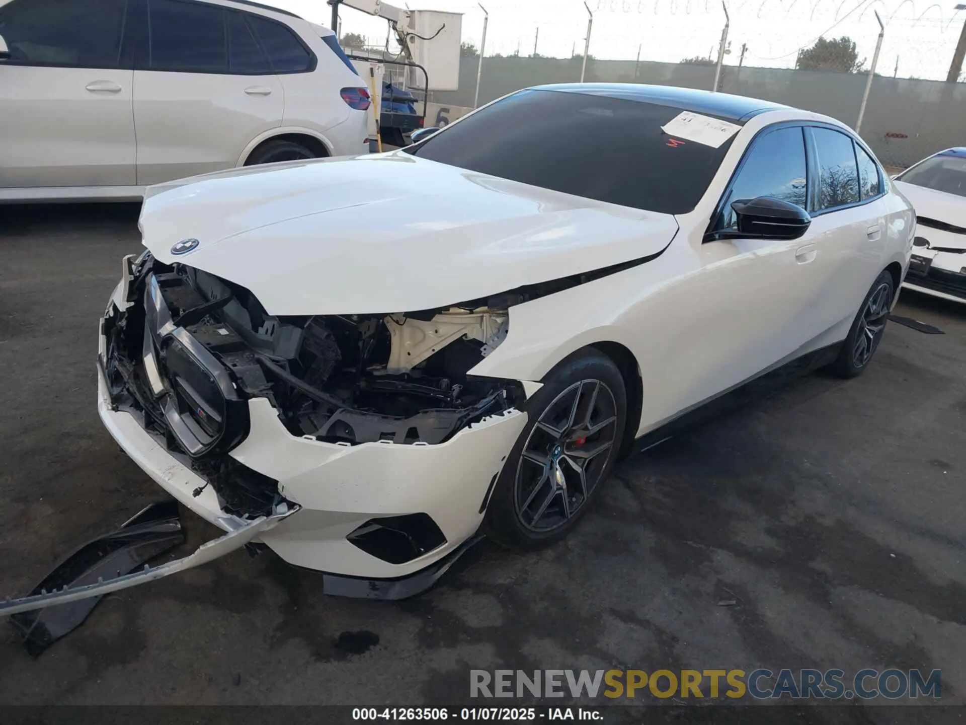 2 fotografías del automóvil dañado WBY43FK05RCR89416 BMW I5 2024