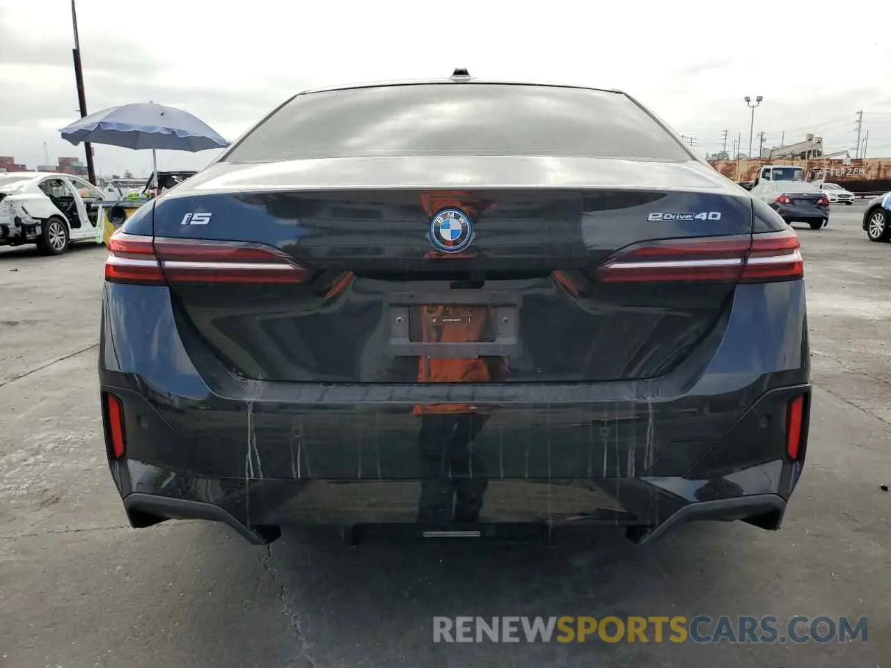 6 fotografías del automóvil dañado WBY33FK01RCR58515 BMW I5 EDRIVE 2024