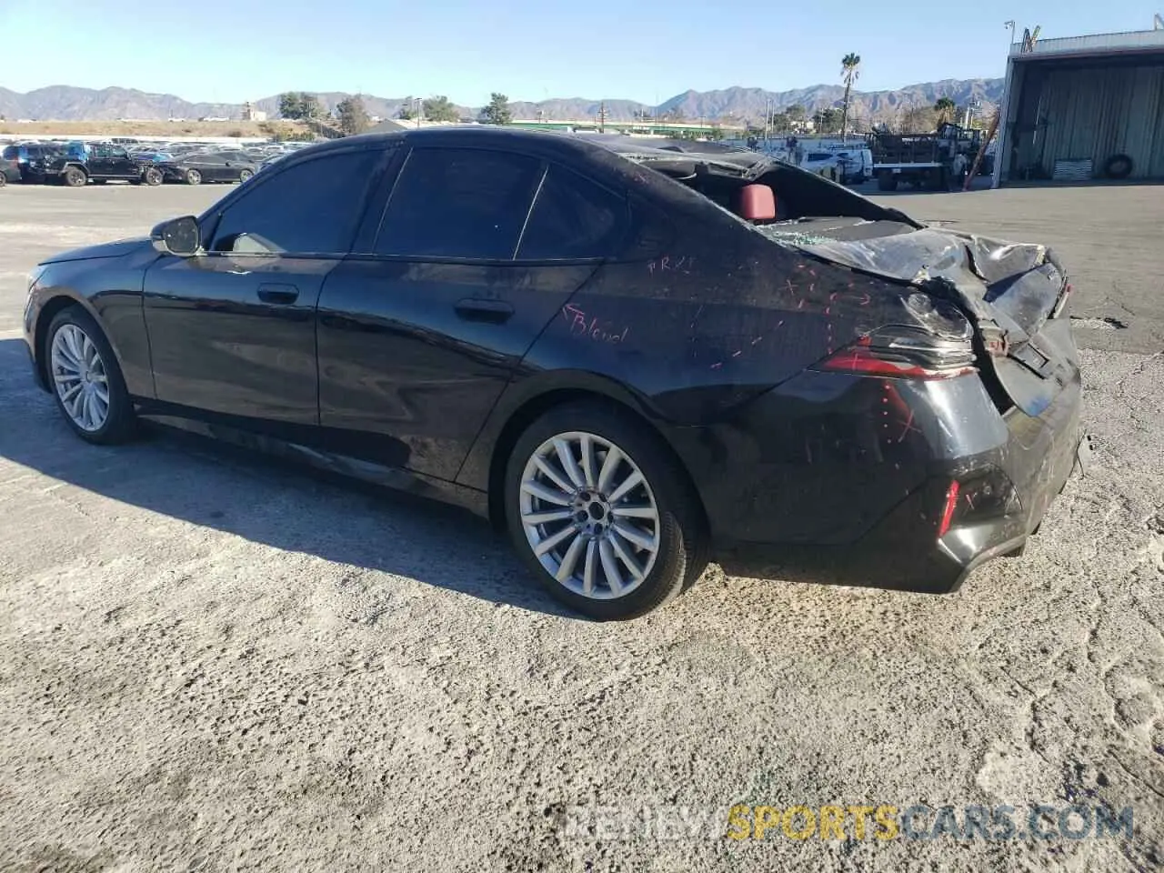 2 fotografías del automóvil dañado WBY33FK03RCR92861 BMW I5 EDRIVE 2024