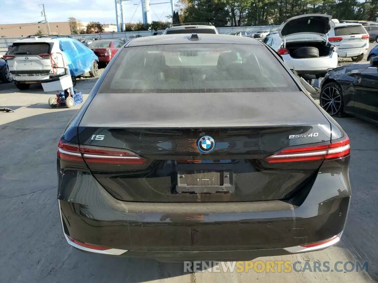 6 fotografías del automóvil dañado WBY33FK06RCR89436 BMW I5 EDRIVE 2024