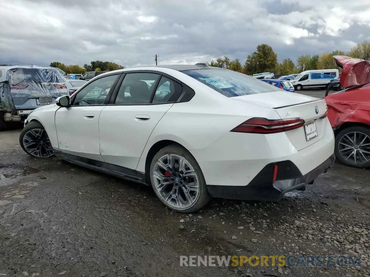 2 fotografías del automóvil dañado WBY33FK09RCS00390 BMW I5 EDRIVE 2024
