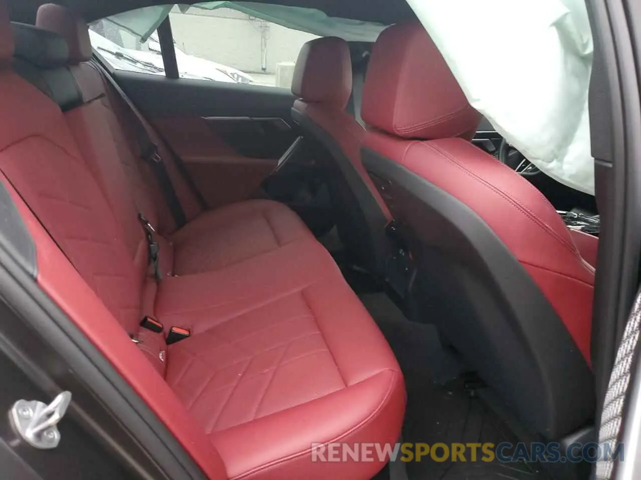 10 fotografías del automóvil dañado WBY43FK05RCR32052 BMW I5 M60 2024