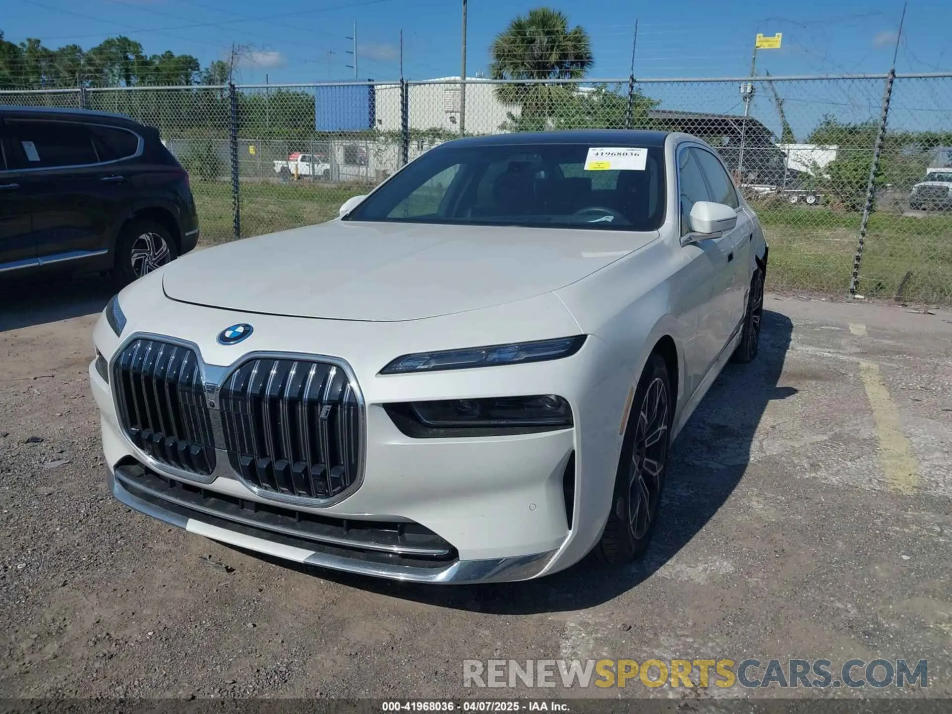 2 fotografías del automóvil dañado WBY43EJ04RCR84042 BMW I7 2024