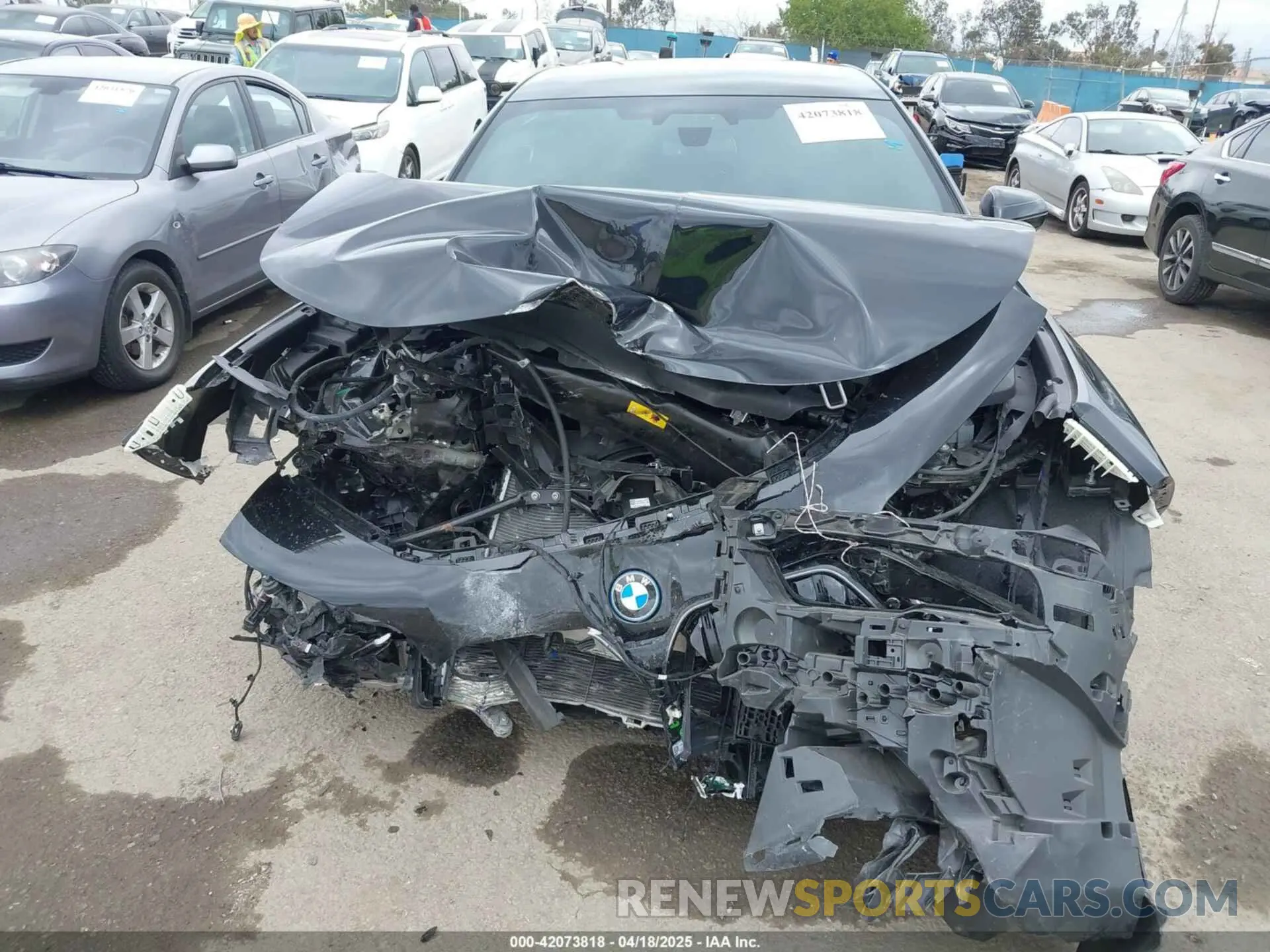 12 fotografías del automóvil dañado WBY43EJ06RCR75472 BMW I7 2024