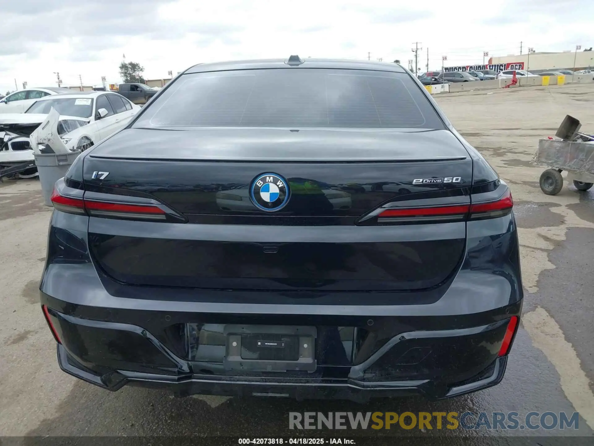 16 fotografías del automóvil dañado WBY43EJ06RCR75472 BMW I7 2024