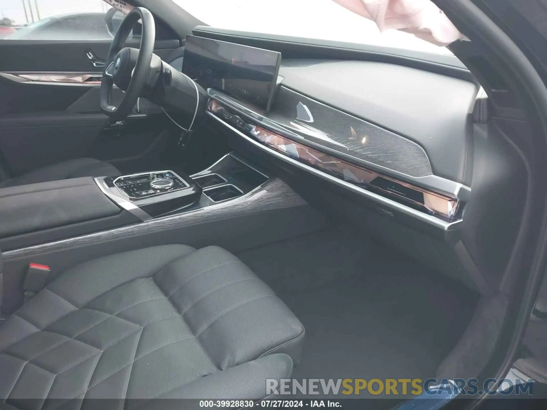 5 fotografías del automóvil dañado WBY43EJ09RCR48122 BMW I7 2024