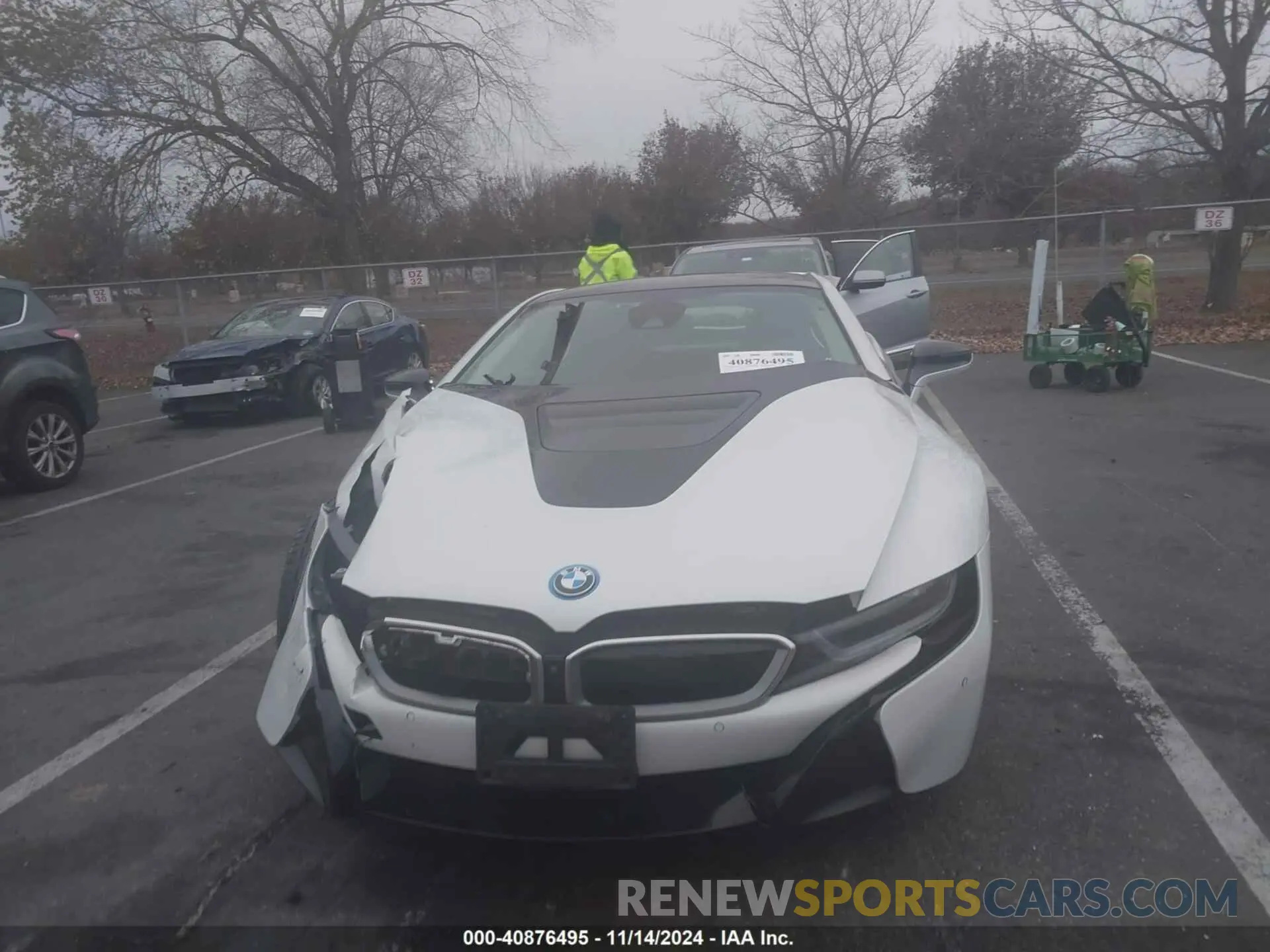 12 fotografías del automóvil dañado WBY2Z4C57KVB81876 BMW I8 2019