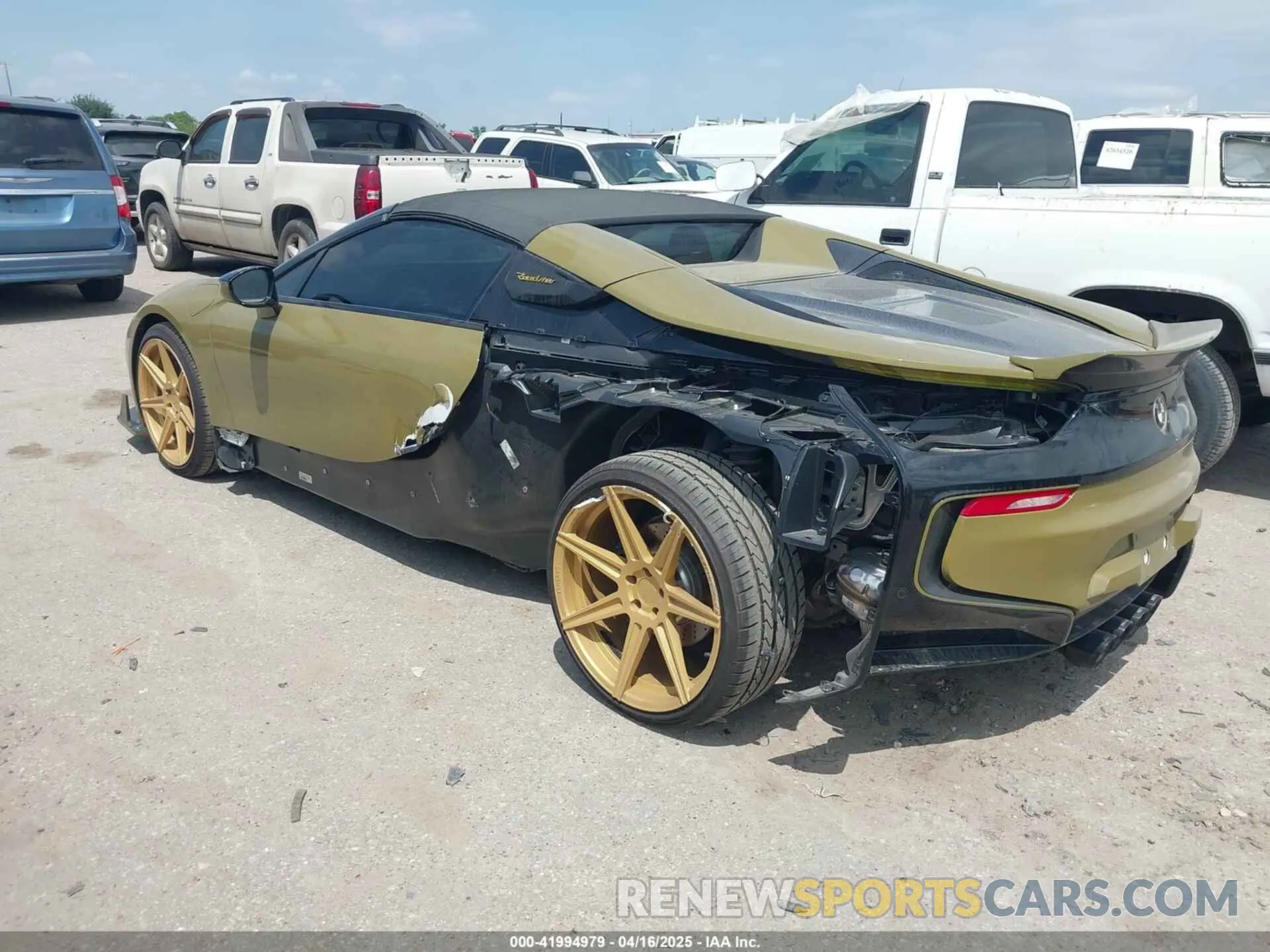 3 fotografías del automóvil dañado WBY2Z6C52KVG98174 BMW I8 2019