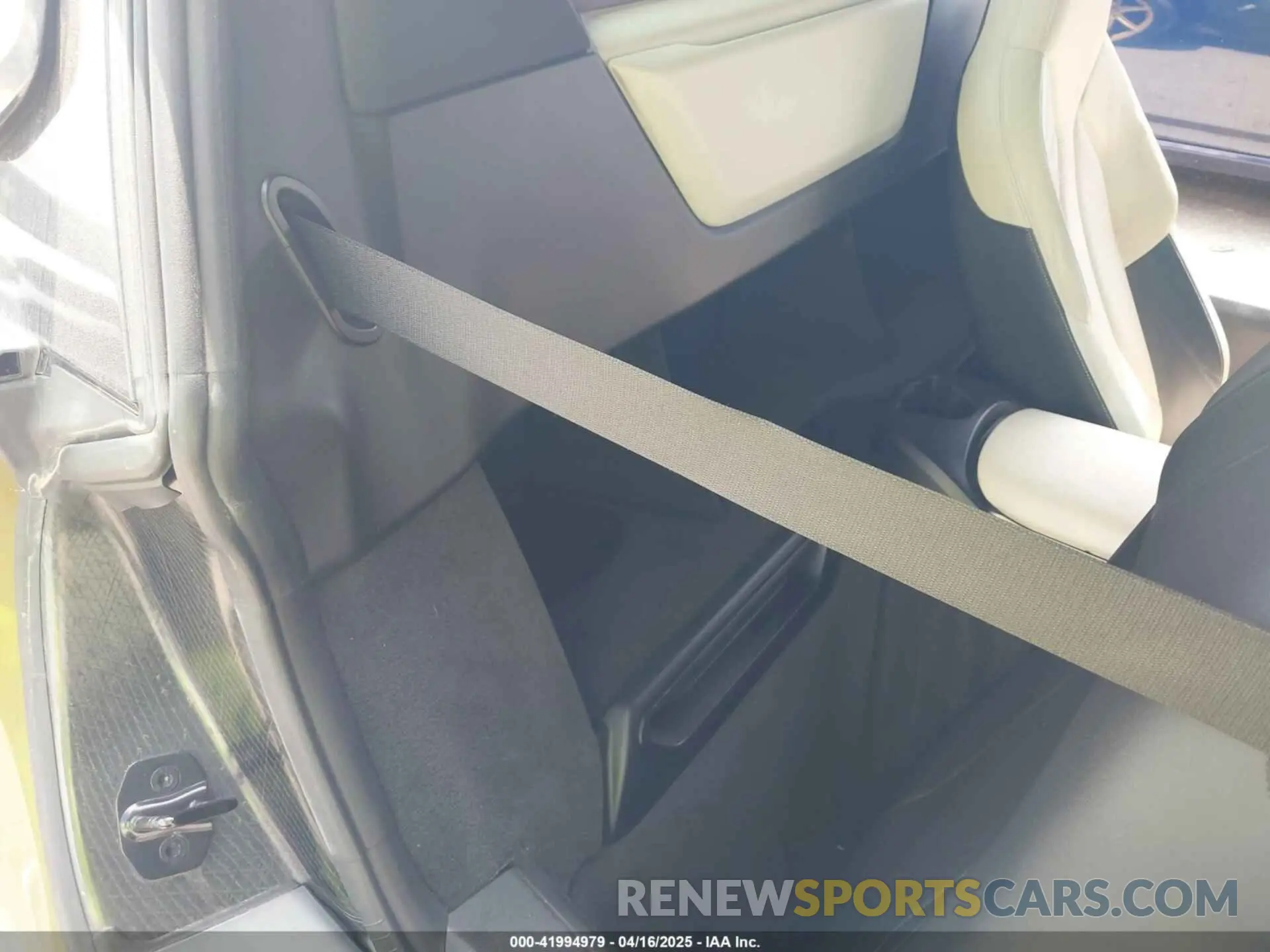 8 fotografías del automóvil dañado WBY2Z6C52KVG98174 BMW I8 2019