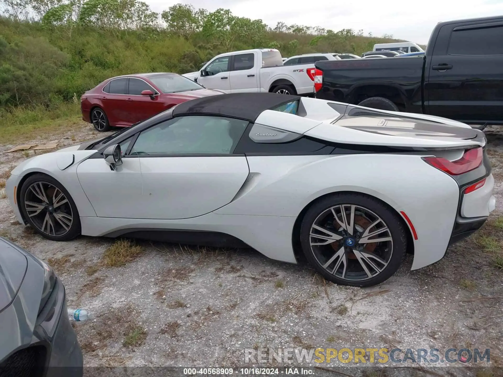15 fotografías del automóvil dañado WBY2Z6C59K7D70223 BMW I8 2019