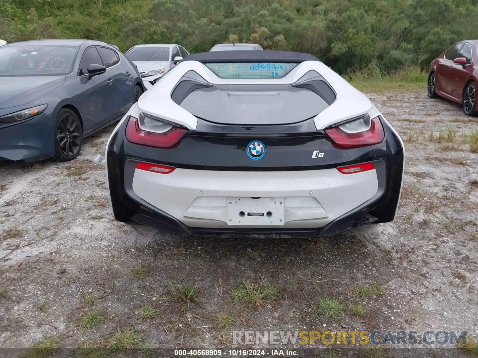 17 fotografías del automóvil dañado WBY2Z6C59K7D70223 BMW I8 2019