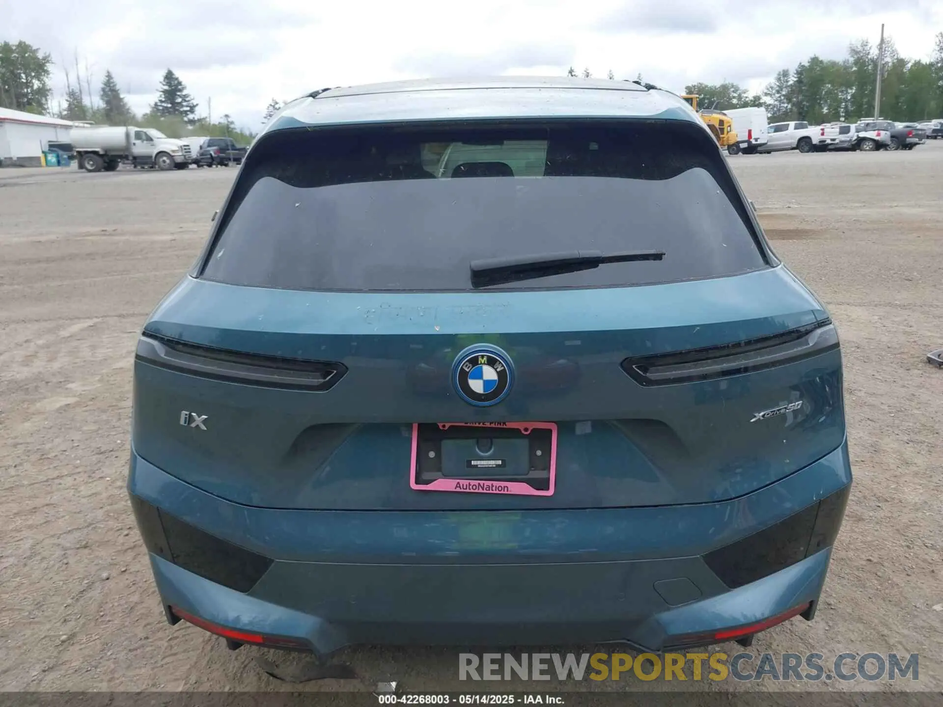 17 fotografías del automóvil dañado WB523CF00PCM81980 BMW IX 2023