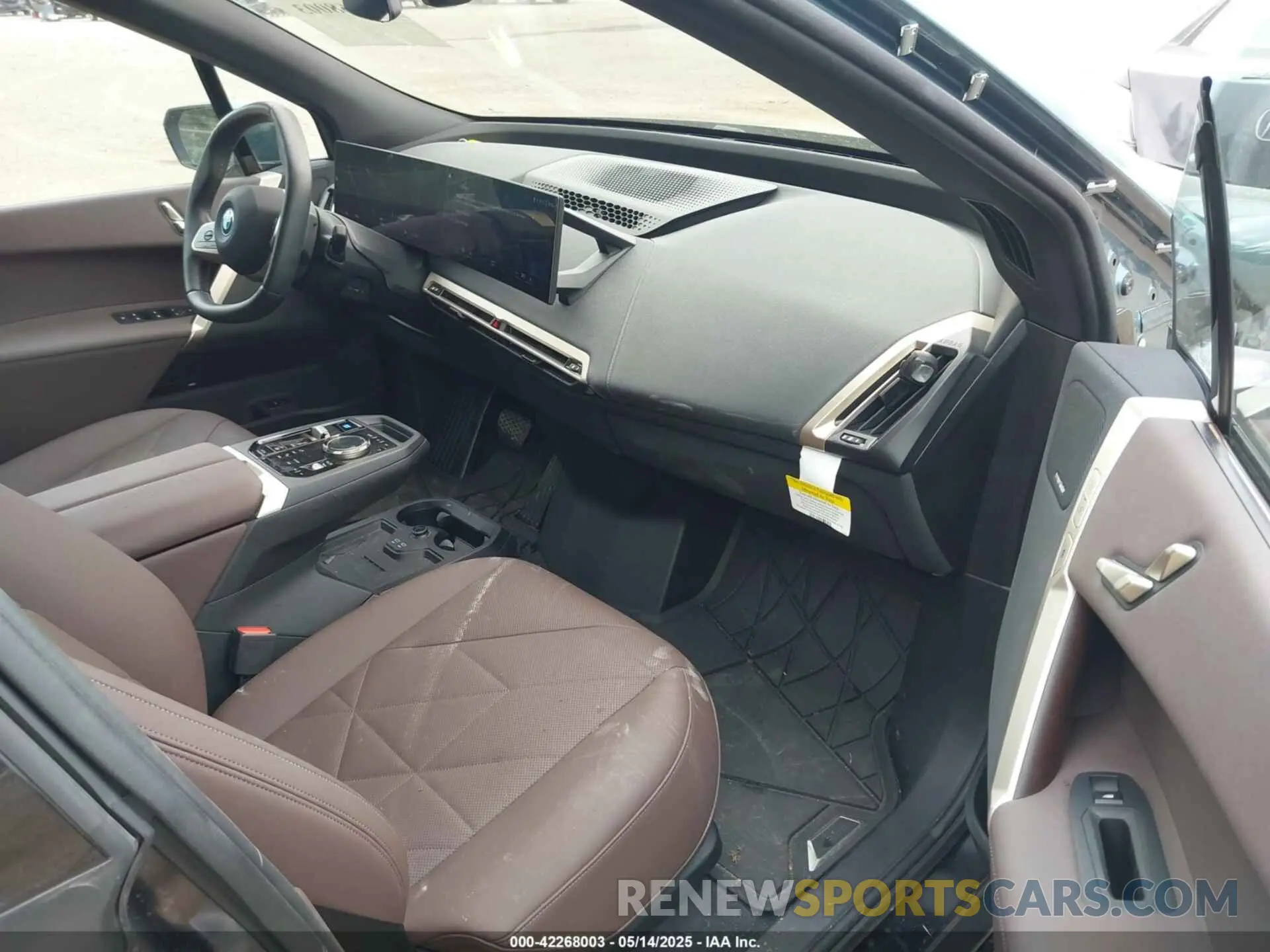 5 fotografías del automóvil dañado WB523CF00PCM81980 BMW IX 2023