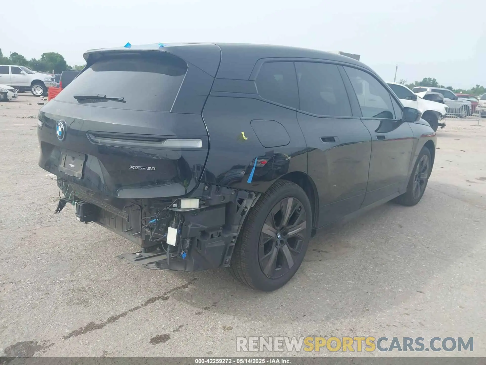 4 fotografías del automóvil dañado WB523CF01PCL99255 BMW IX 2023
