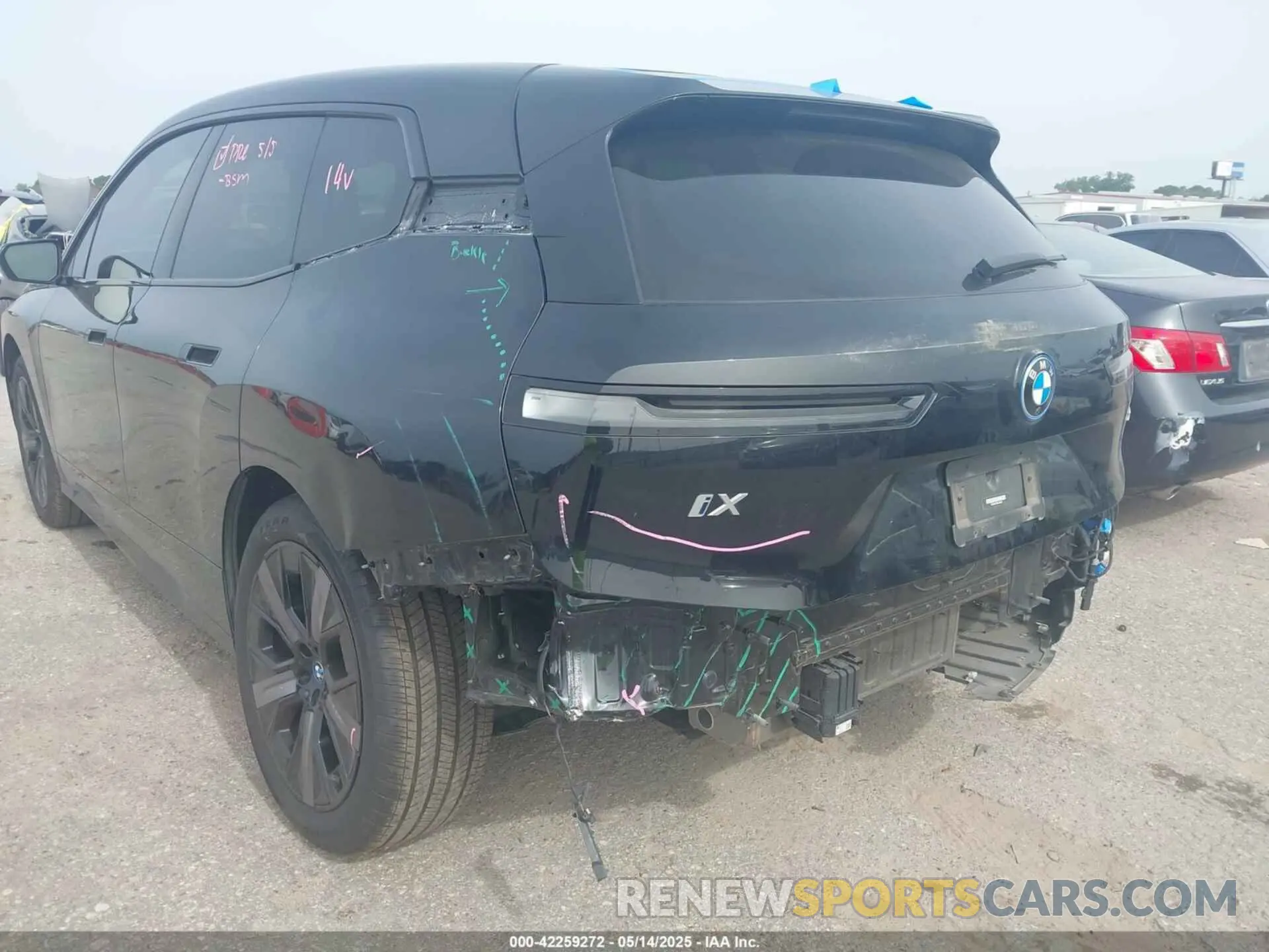 6 fotografías del automóvil dañado WB523CF01PCL99255 BMW IX 2023